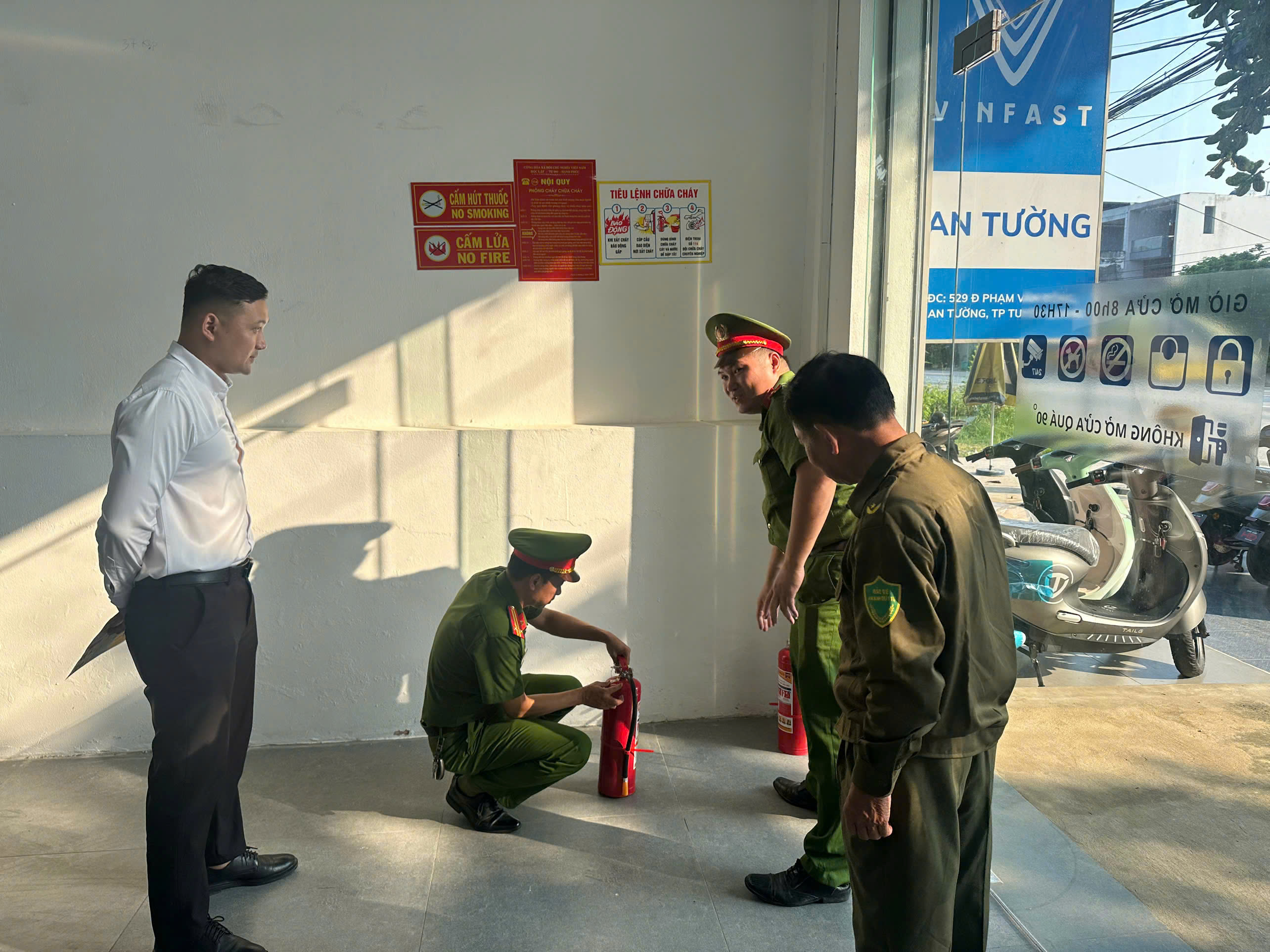 CÔNG AN PHƯỜNG AN TƯỜNG TĂNG CƯỜNG TRIỂN KHAI THỰC HIỆN CÁC QUY ĐỊNH VỀ PCCC VÀ CNCH