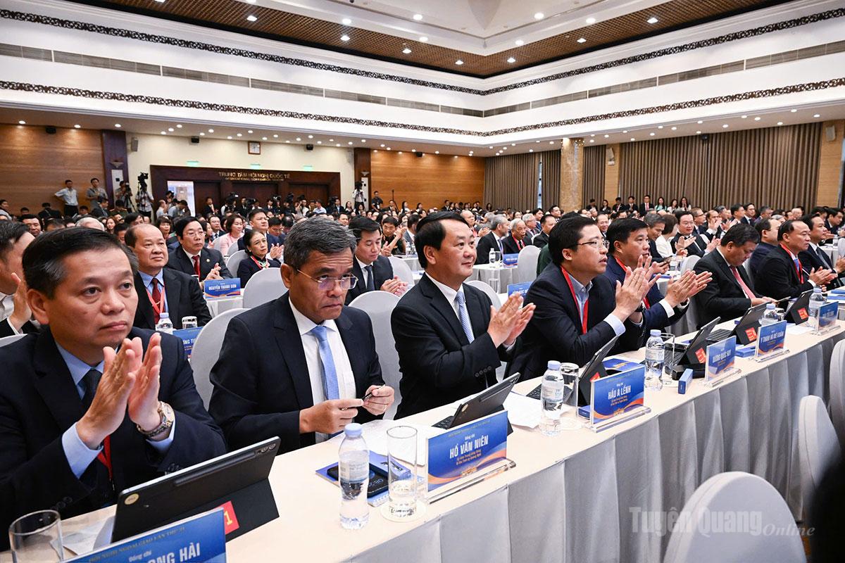 Đổi mới tư duy, nâng cao hiệu quả công tác đối ngoại trong k ỷ nguyên mới