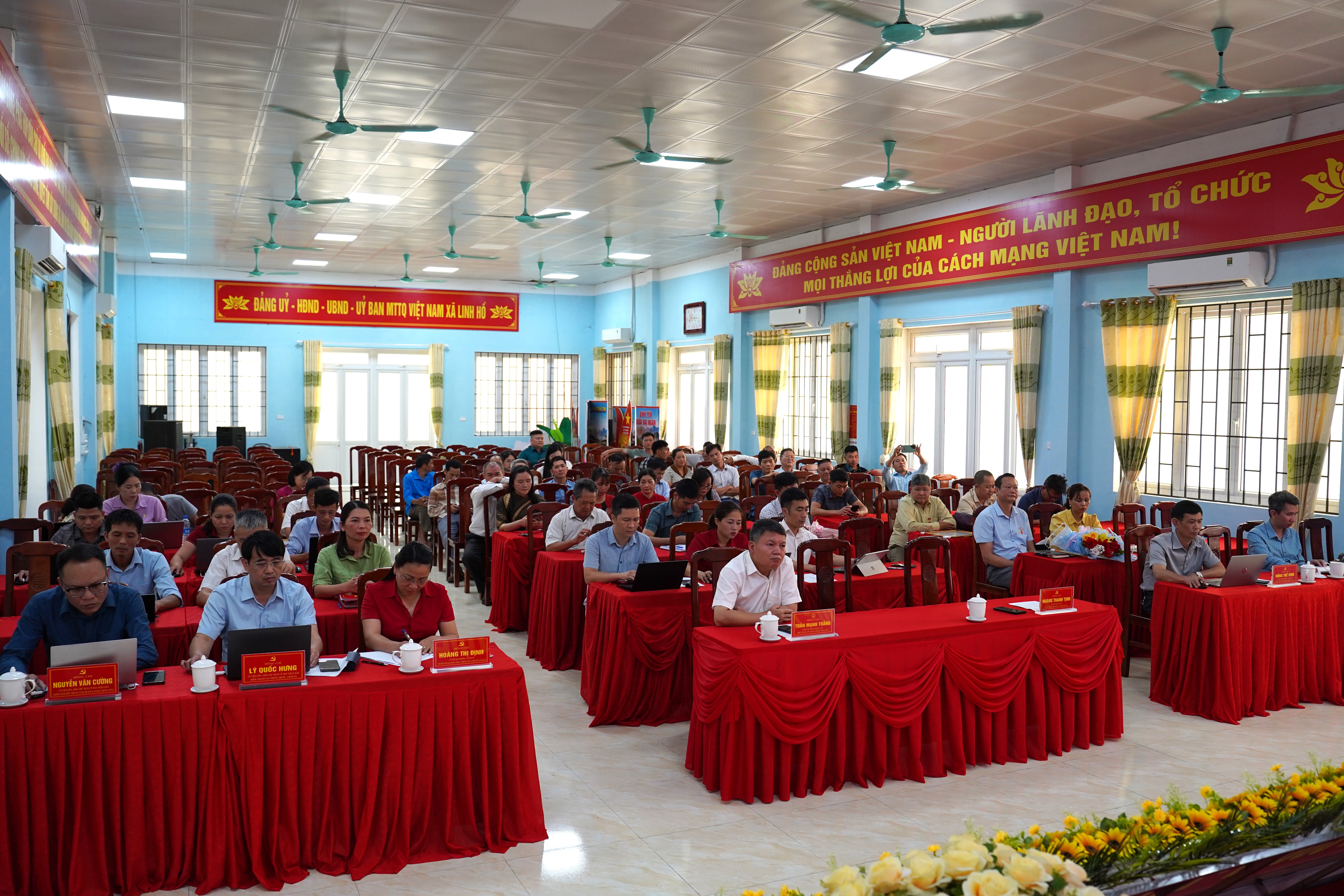 Huy hiệu 5.JPG