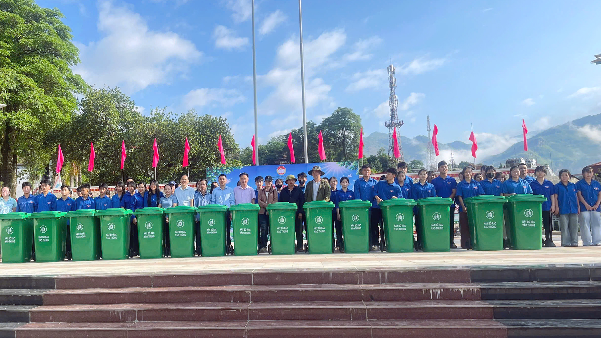 Phát động phong trào thi đua “Toàn dân chung tay bảo vệ môi trường, vì một xã Pà Vầy sủ  xanh - sạch - đẹp”
