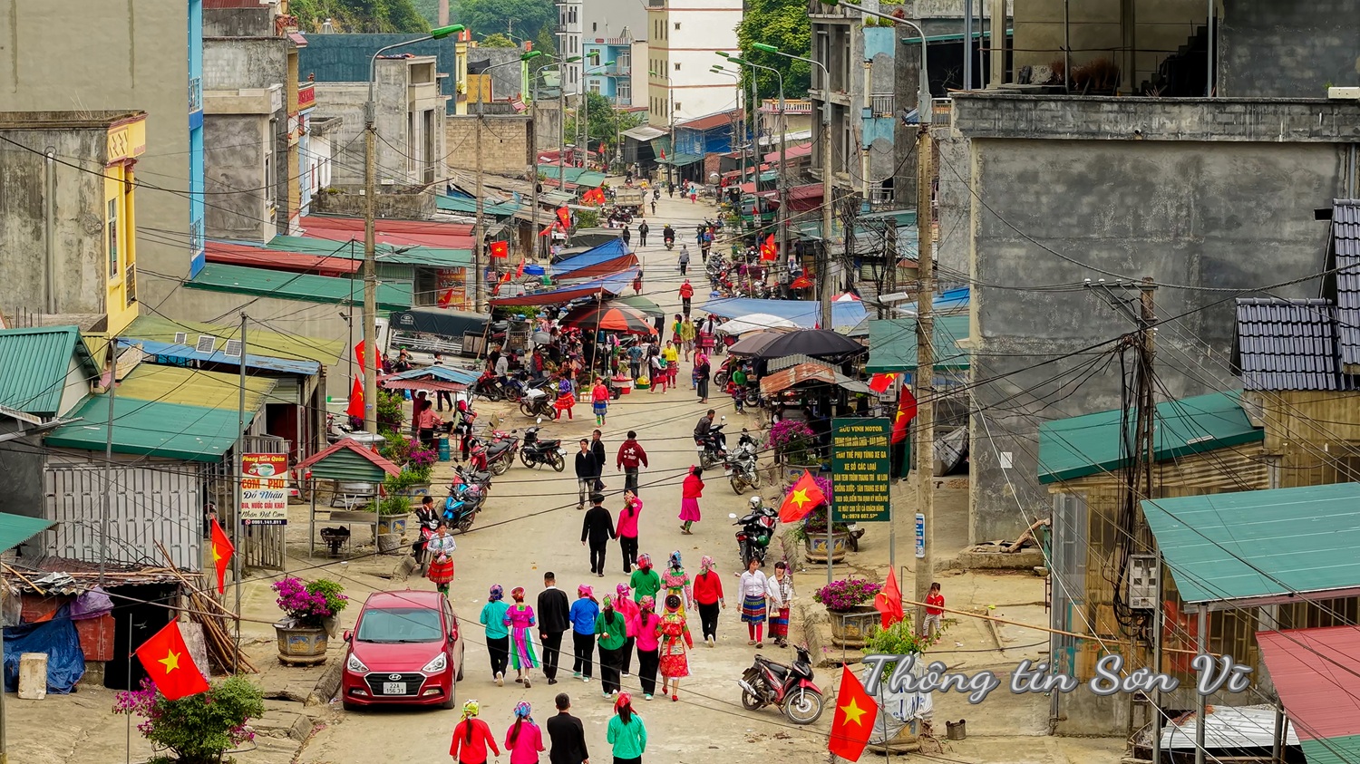 Sắc áo, tiếng khèn gọi mùa hội về với Sơn Vĩ