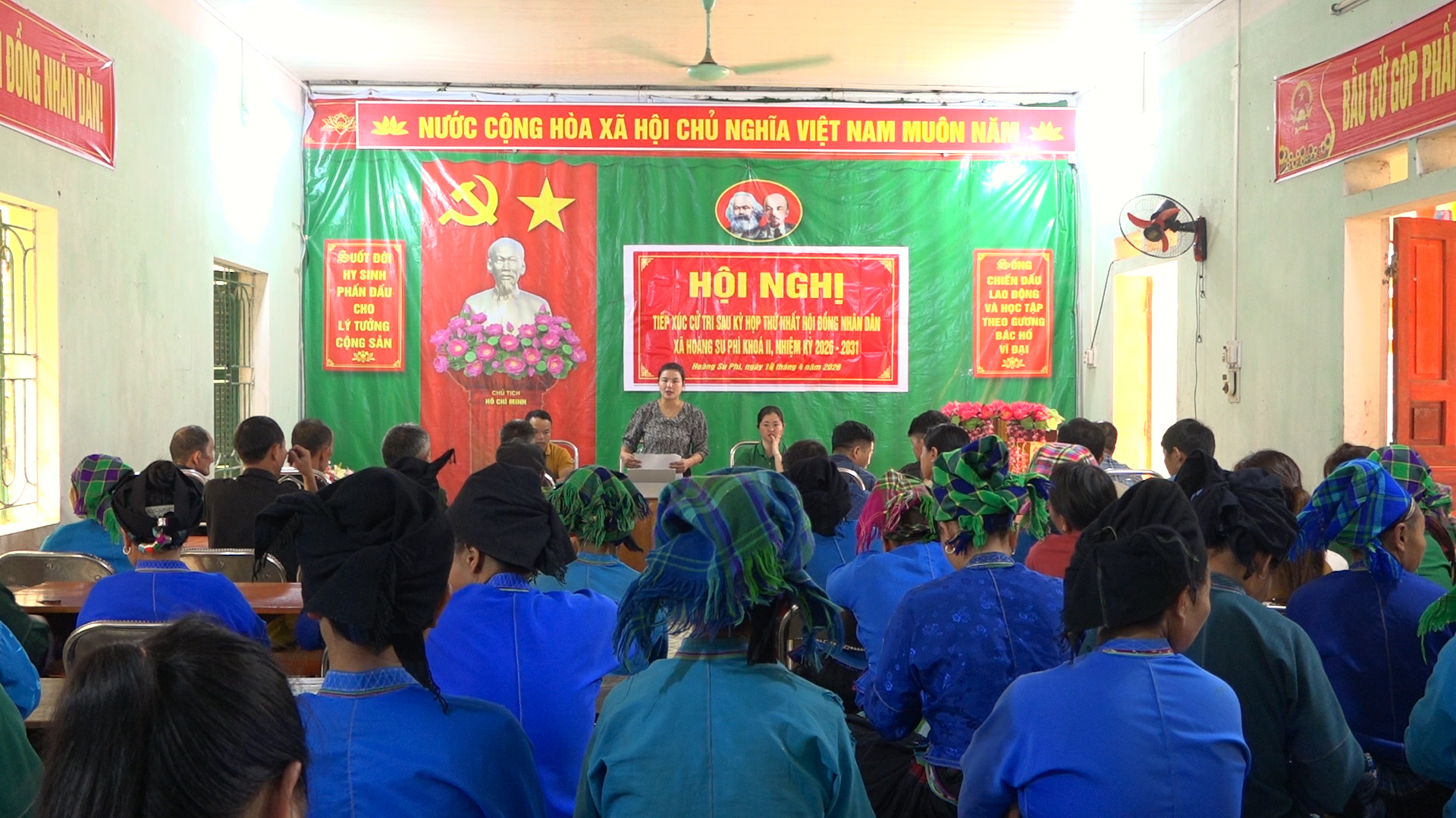 Tổ Đại biểu số 2 HĐND xã Tiếp xúc cử tri sau kỳ họp thứ nhất