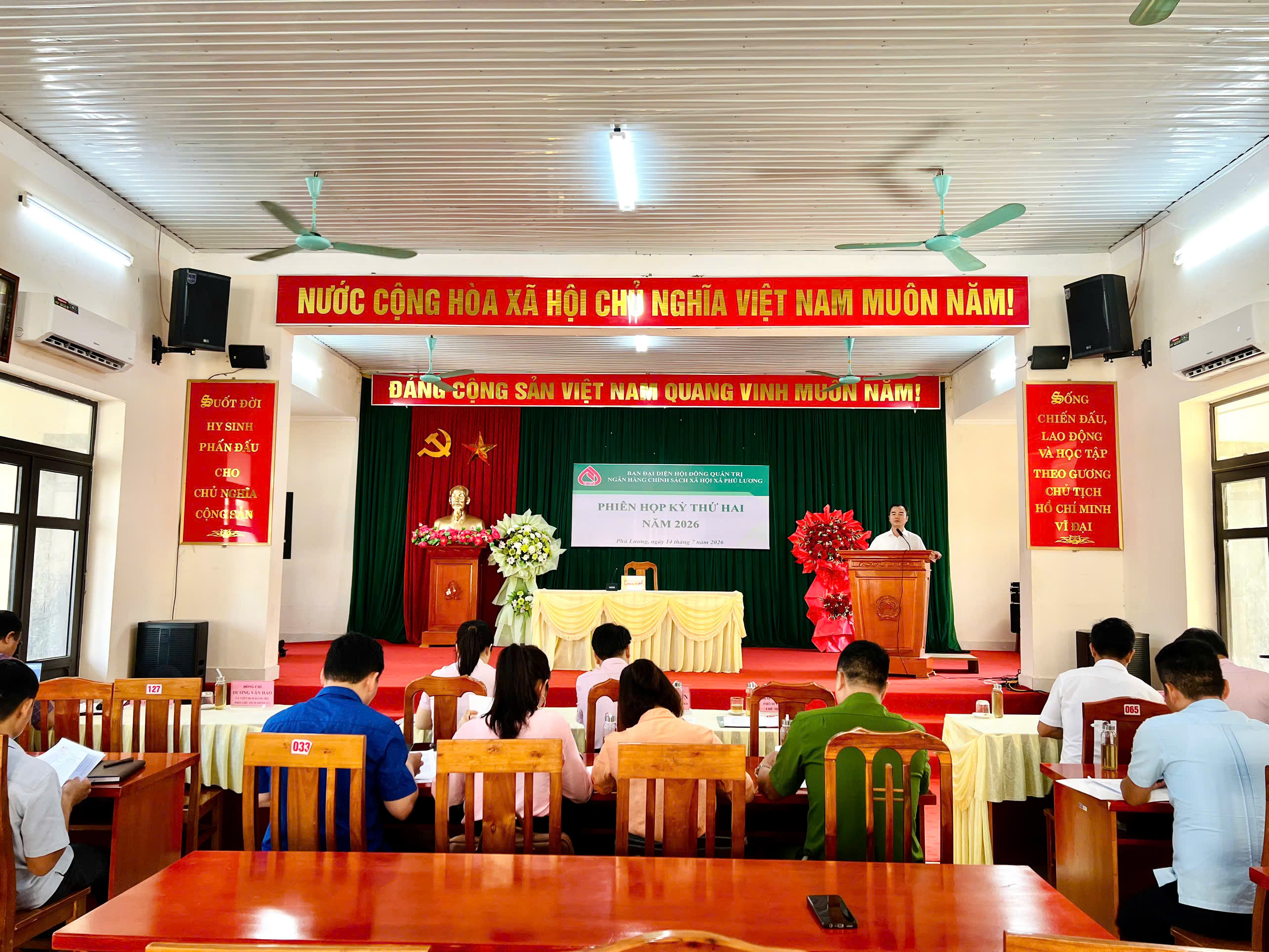 BAN ĐẠI DIỆN HỘI ĐỒNG QUẢN TRỊ NGÂN HÀNG CHÍNH SÁCH XÃ HỘI XÃ PHÚ LƯƠNG TỔ CHỨC PHIÊN HỌP KỲ THỨ HAI NĂM 2026