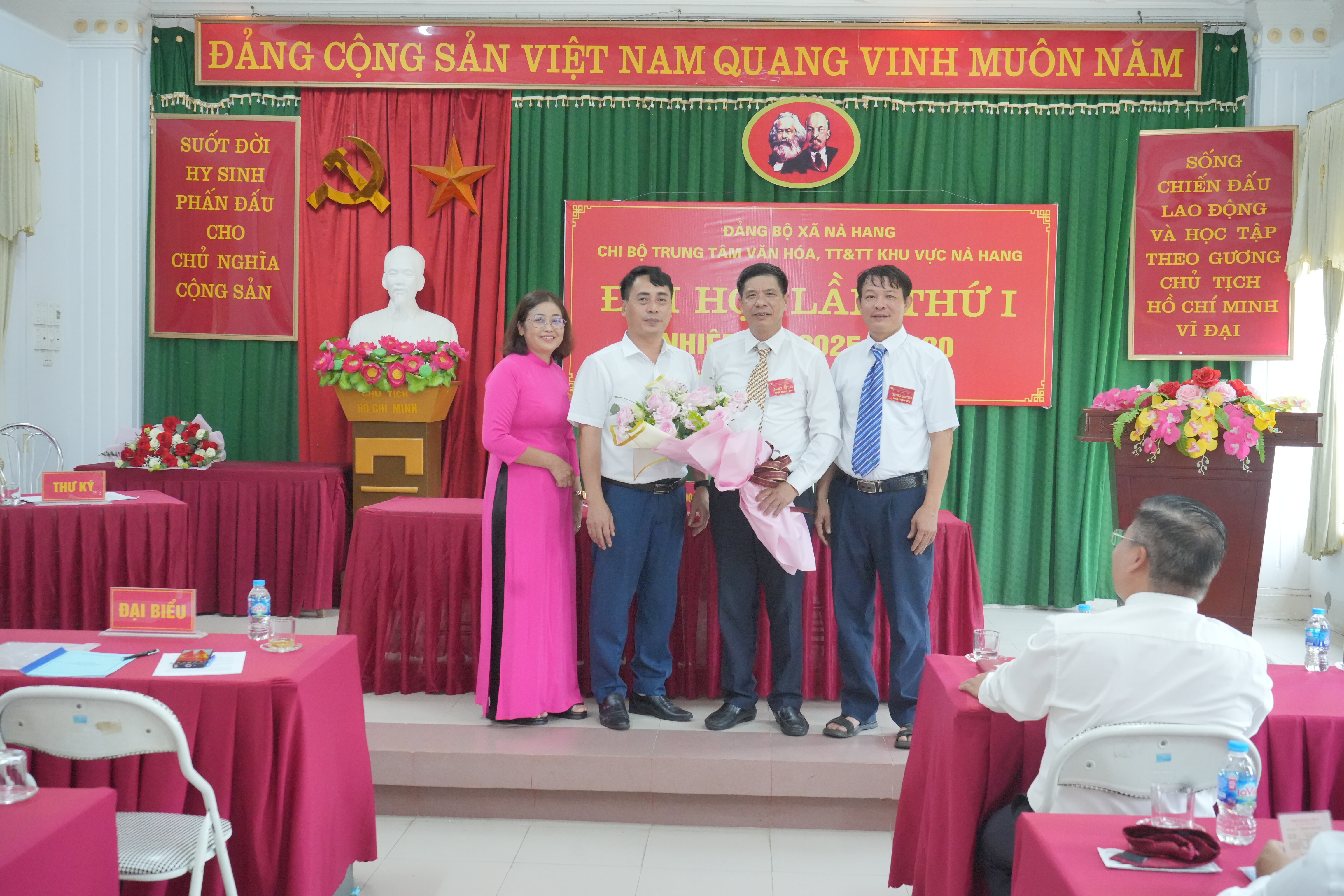 Chi bộ Trung tâm Văn hóa, Truyền thông và Thể thao khu vực Nà Hang tổ chức thành công Đại hội Chi bộ lần thứ I, nhiệm kỳ 2025 – 2030