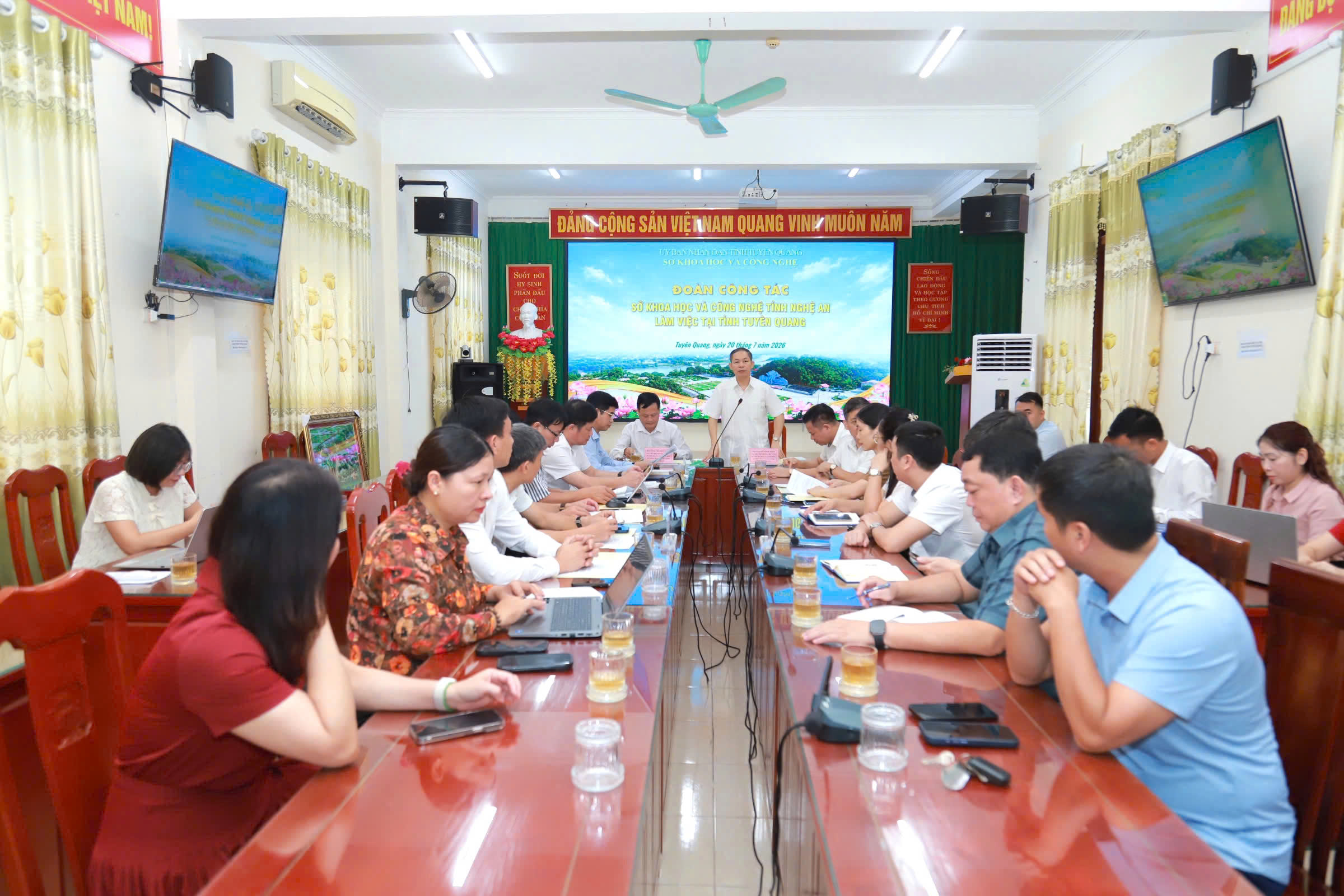 Sở Khoa học và Công nghệ tỉnh Tuyên Quang đón tiếp, làm việc với Sở Khoa học và Công nghệ tỉnh Nghệ An