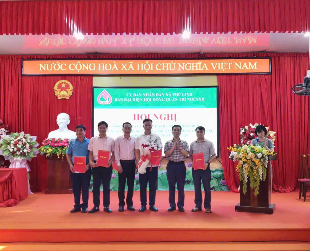 HỘI NGHỊ CÔNG BỐ QUYẾT ĐỊNH HỘI ĐỒNG QUẢN TRỊ NGÂN HÀNG CHÍNH SÁCH XÃ HỘI XÃ PHÚ LINH
