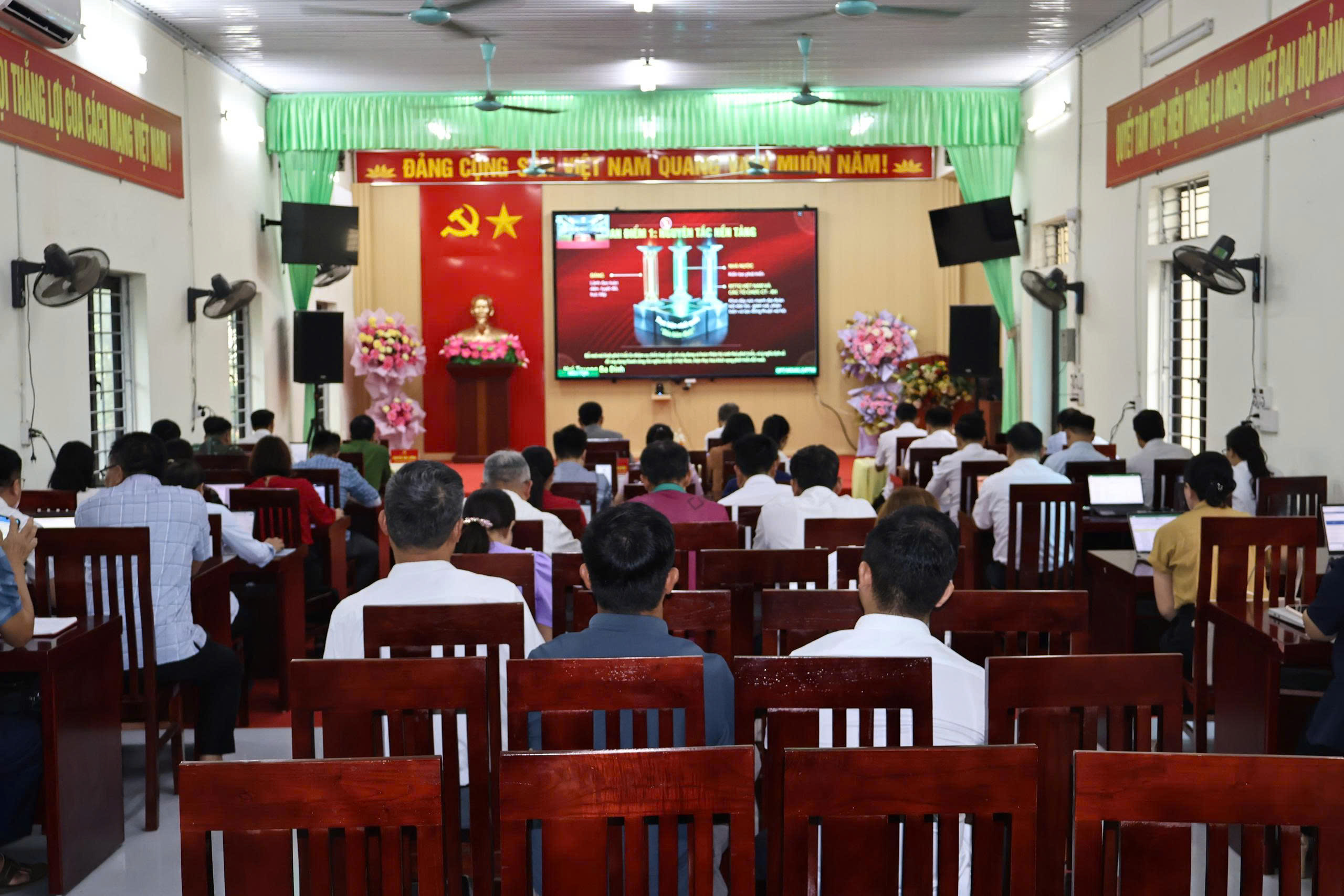 HN triển khai vb của Đảng 29 th 7 22.jpg