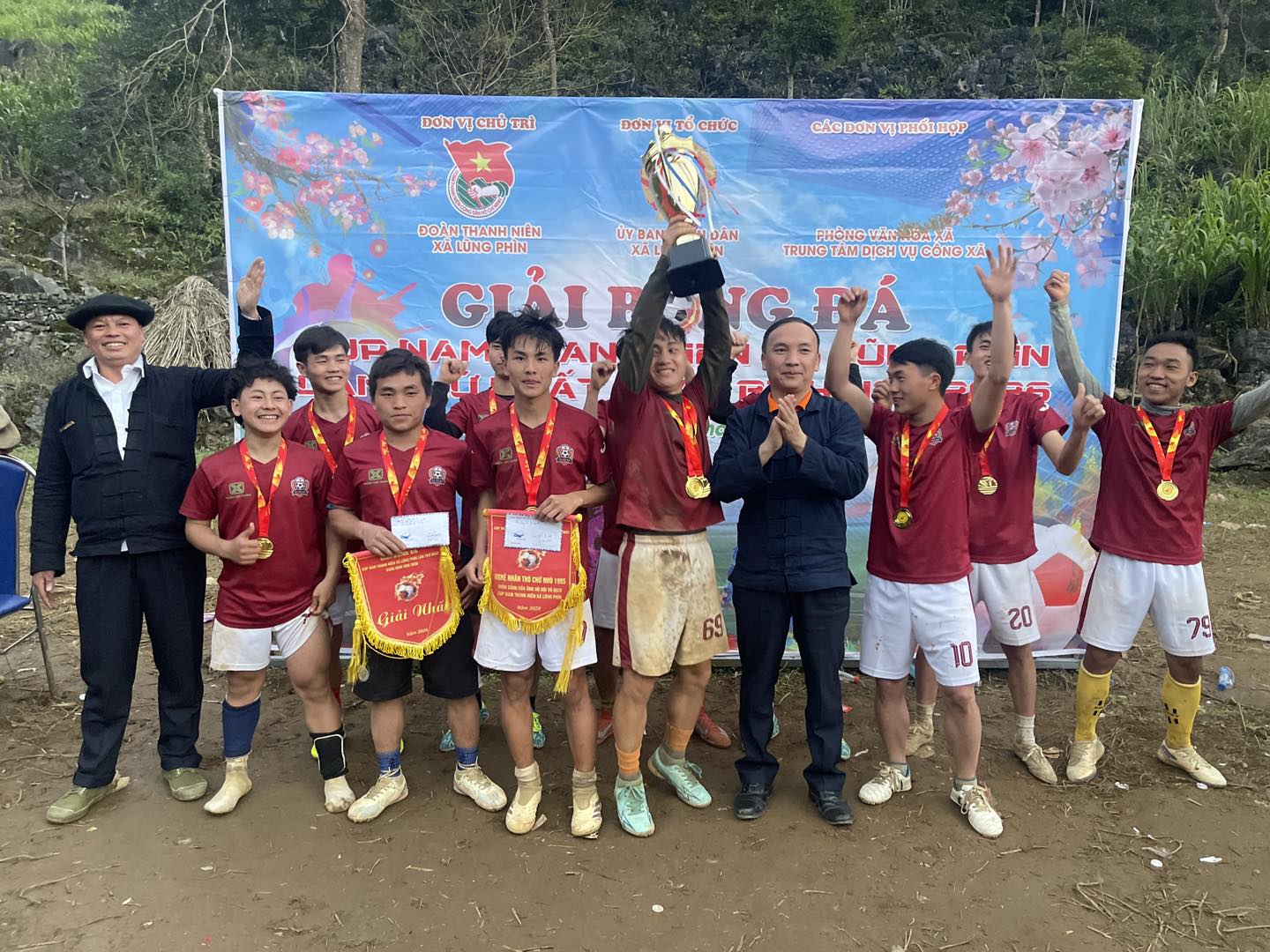 LỄ BẾ MẠC GIẢI BÓNG ĐÁ CÚP NAM THANH NIÊN XÃ LŨNG PHÌN LẦN THỨ I XUÂN BÍNH NGỌ NĂM 2026