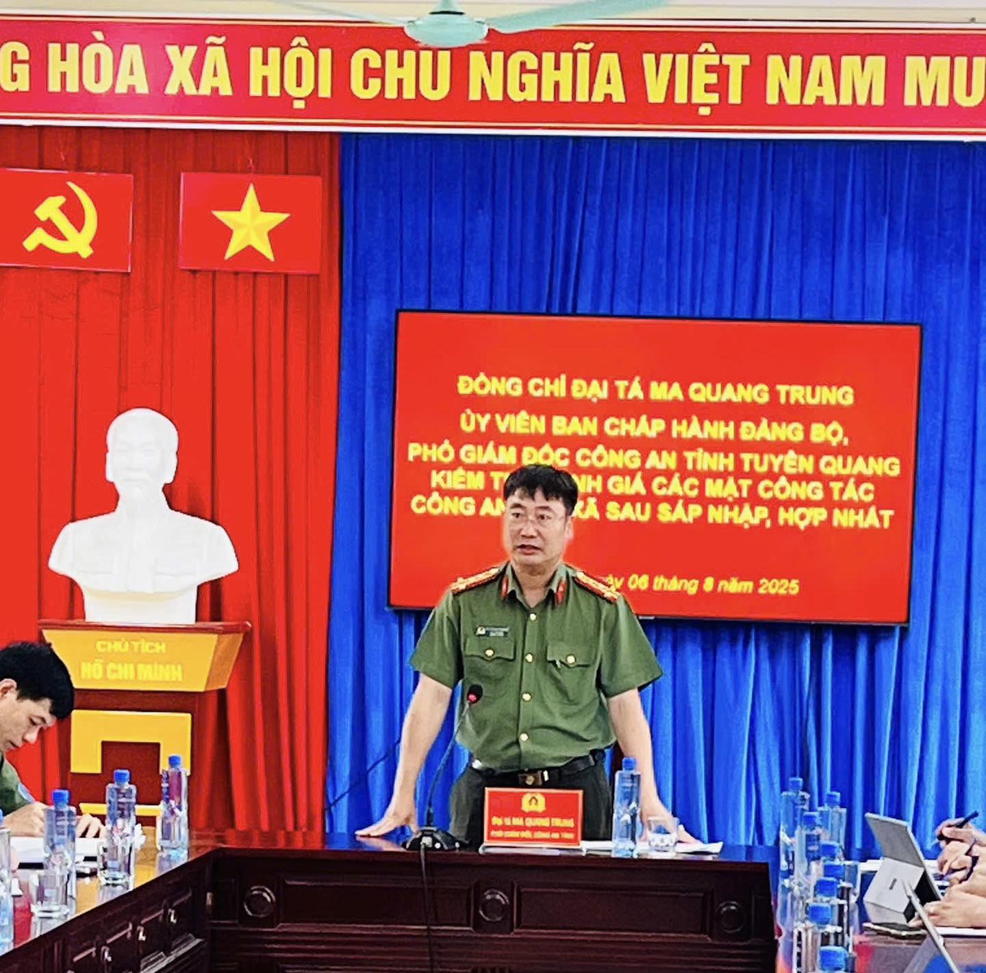 LÃNH ĐẠO CÔNG AN TỈNH KIỂM TRA, ĐÁNH GIÁ CÔNG TÁC SAU SÁP NHẬP TẠI CÔNG AN XÃ
