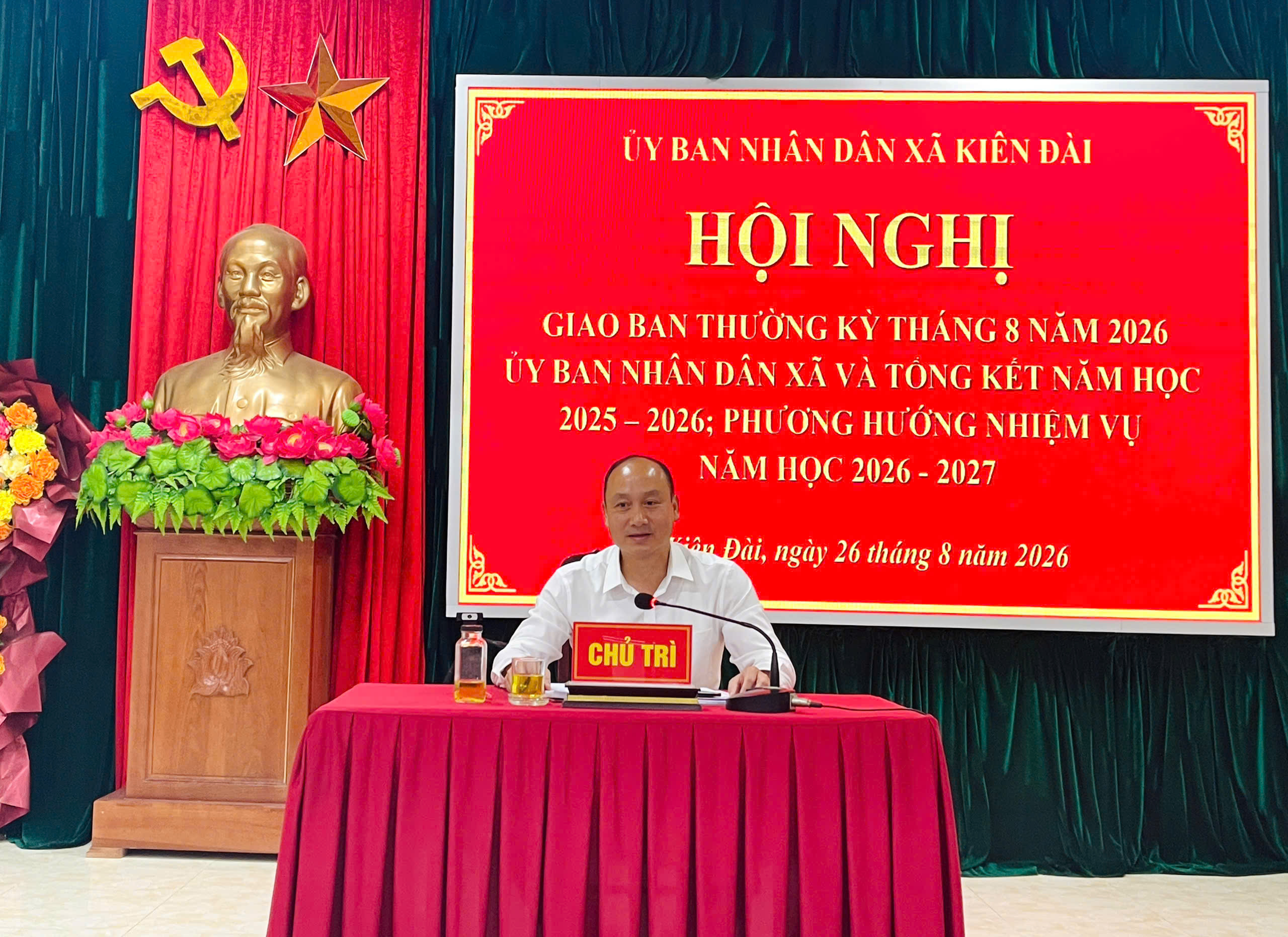 UBND xã Kiên Đài tổ chức Hội nghị giao ban thường kỳ tháng 8, tổng kết năm học 2025 - 2026