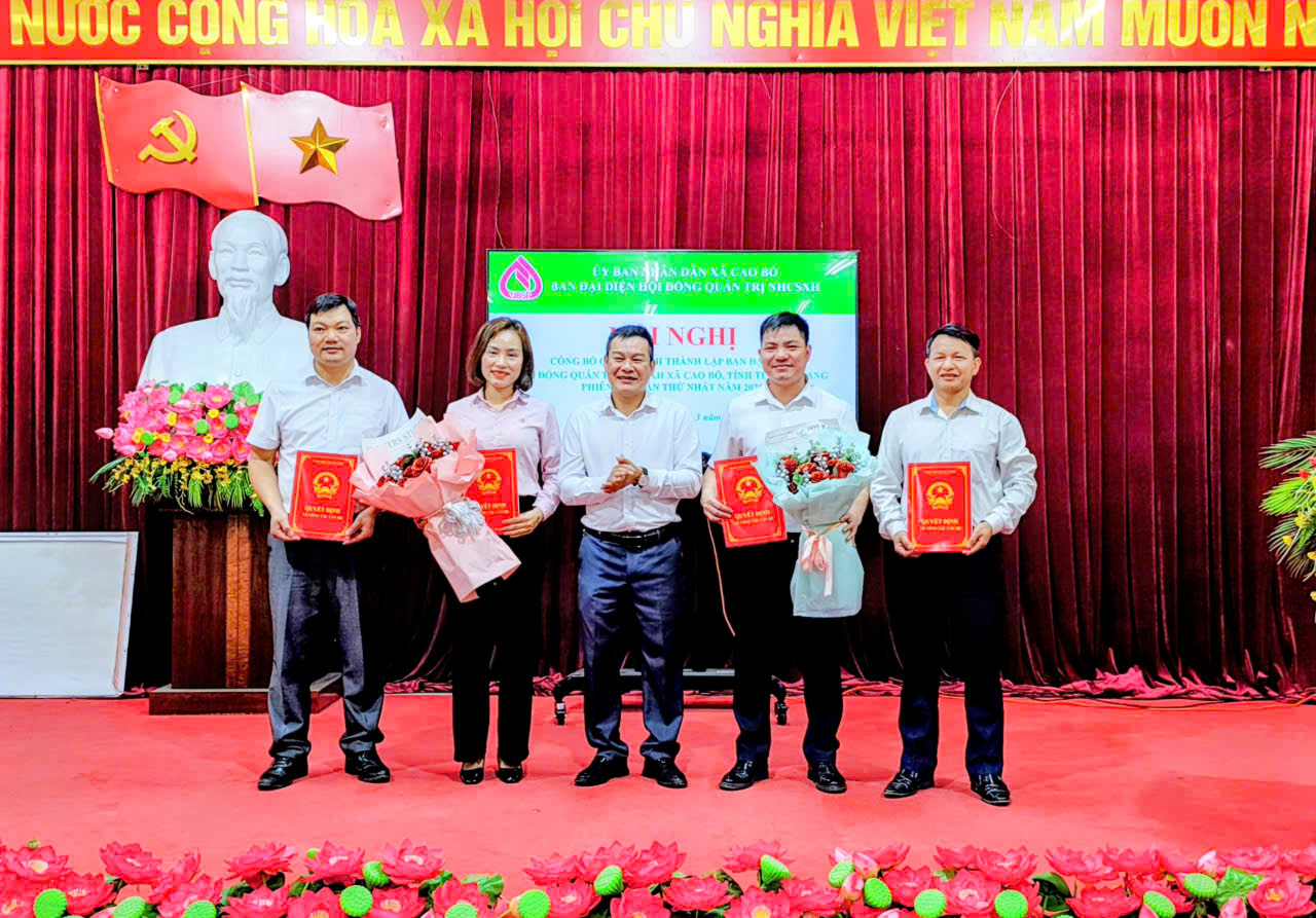 Xã Cao Bồ tổ chức công bố Quyết định thành lập Ban đại diện Hội đồng quản trị Ngân hàng Chính sách xã hội và họp phiên thứ nhất