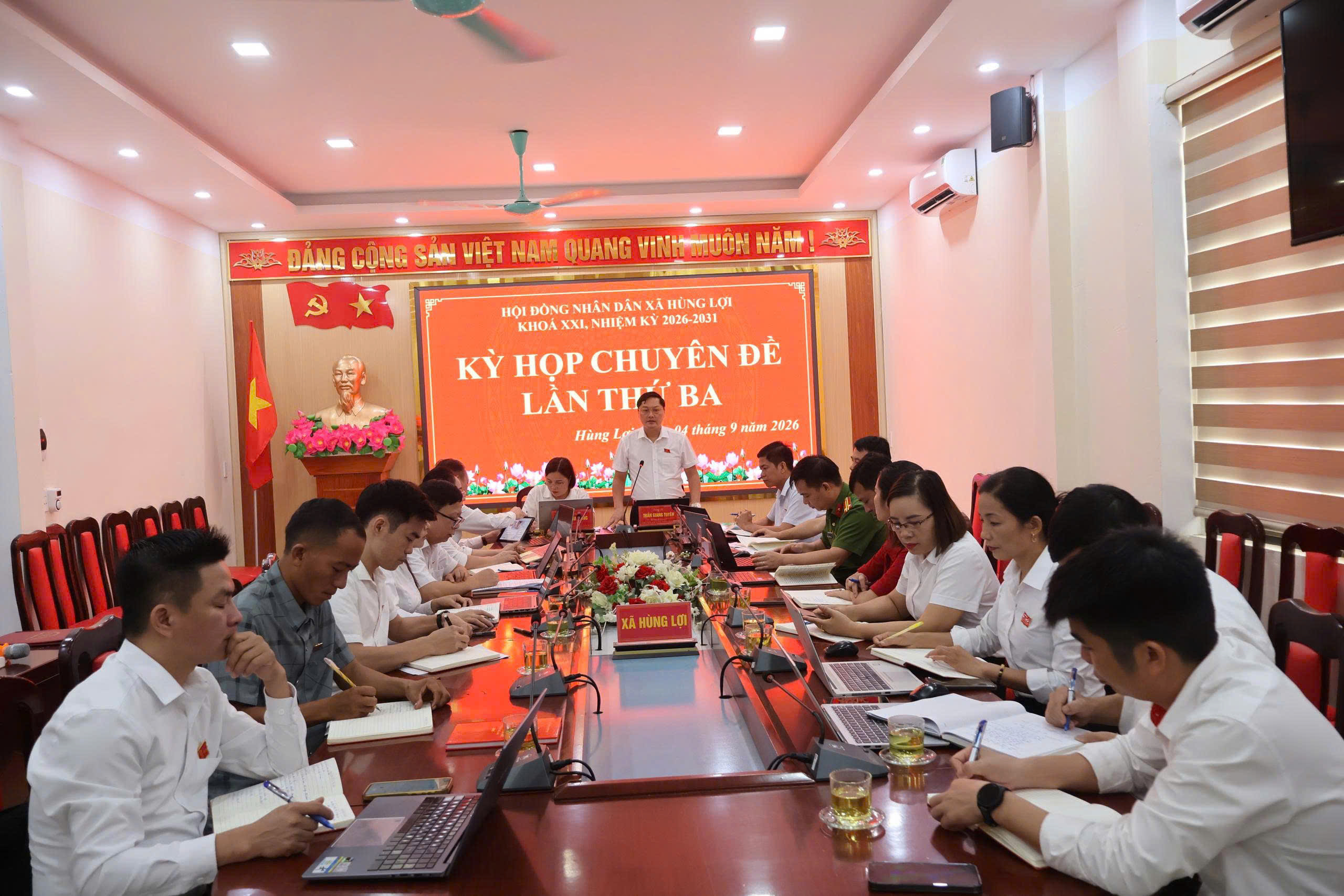 XÃ HÙNG LỢI TỔ CHỨC KỲ HỌP CHUYÊN ĐỀ LẦN THỨ BA, HĐND XÃ KHÓA XXI