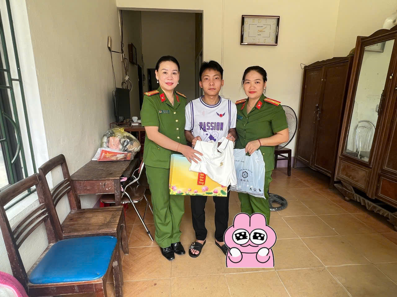 CÔNG AN XÃ BẰNG HÀNH ĐỒNG HÀNH, TIẾP SỨC CON NUÔI TRƯỚC KỲ THI QUAN TRỌNG CỦA CUỘC ĐỜI