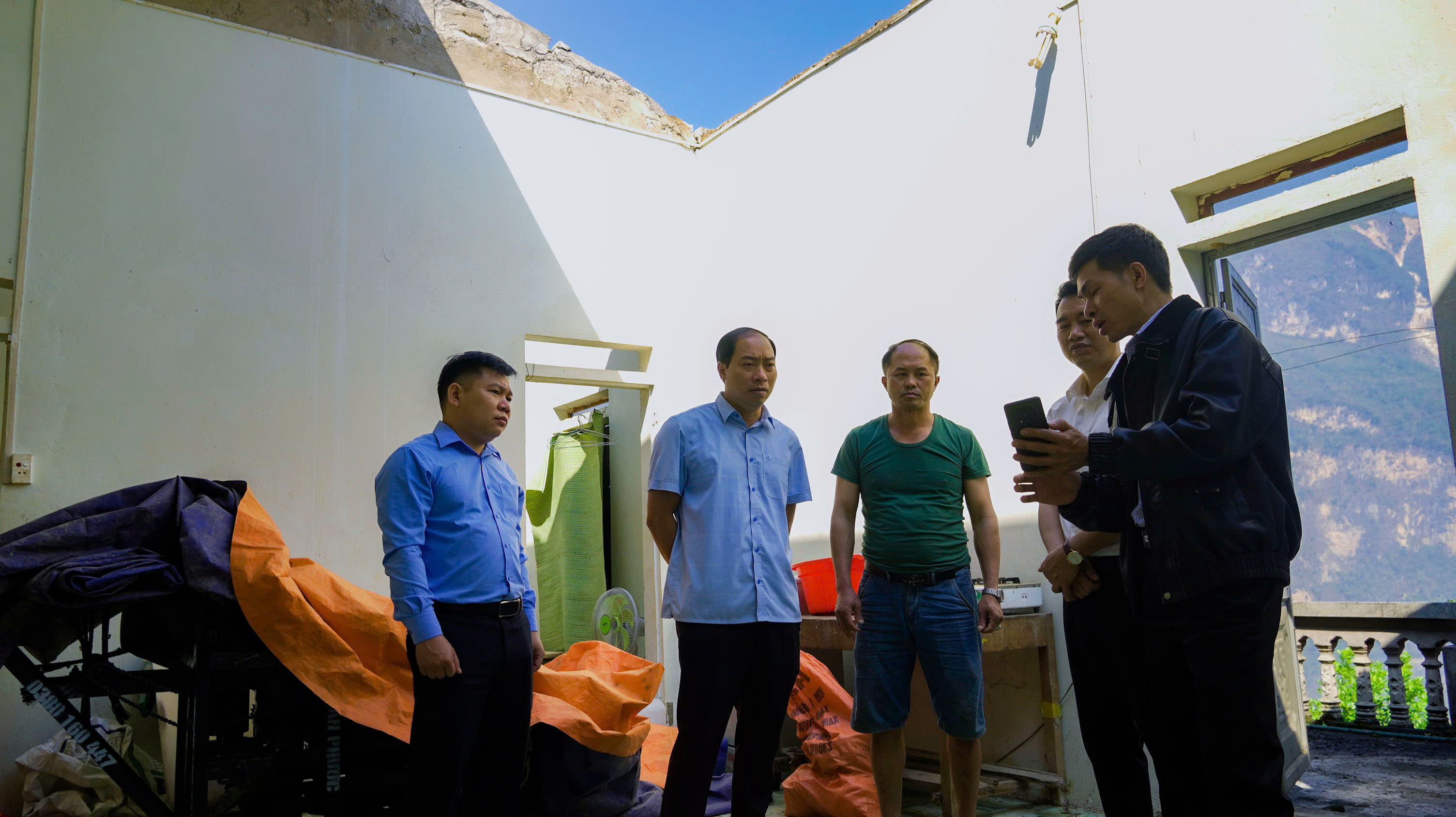 tặng qu&agrave; gi&ocirc;ng lốc 30.3 (3).jpg