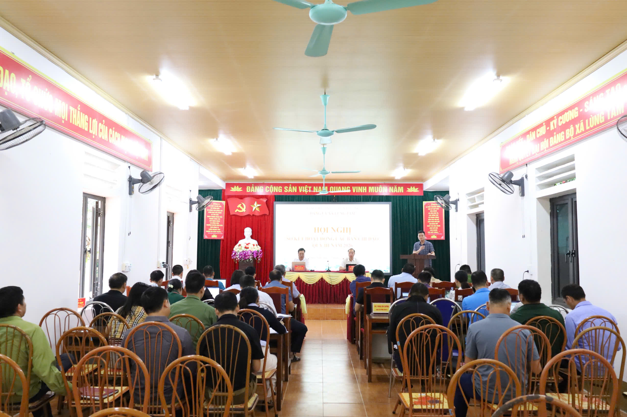 ĐẢNG ỦY XÃ LÙNG TÁM TỔ CHỨC HỘI NGHỊ SƠ KẾT HOẠT ĐỘNG CÁC BAN CHỈ ĐẠO QUÝ III NĂM 2026