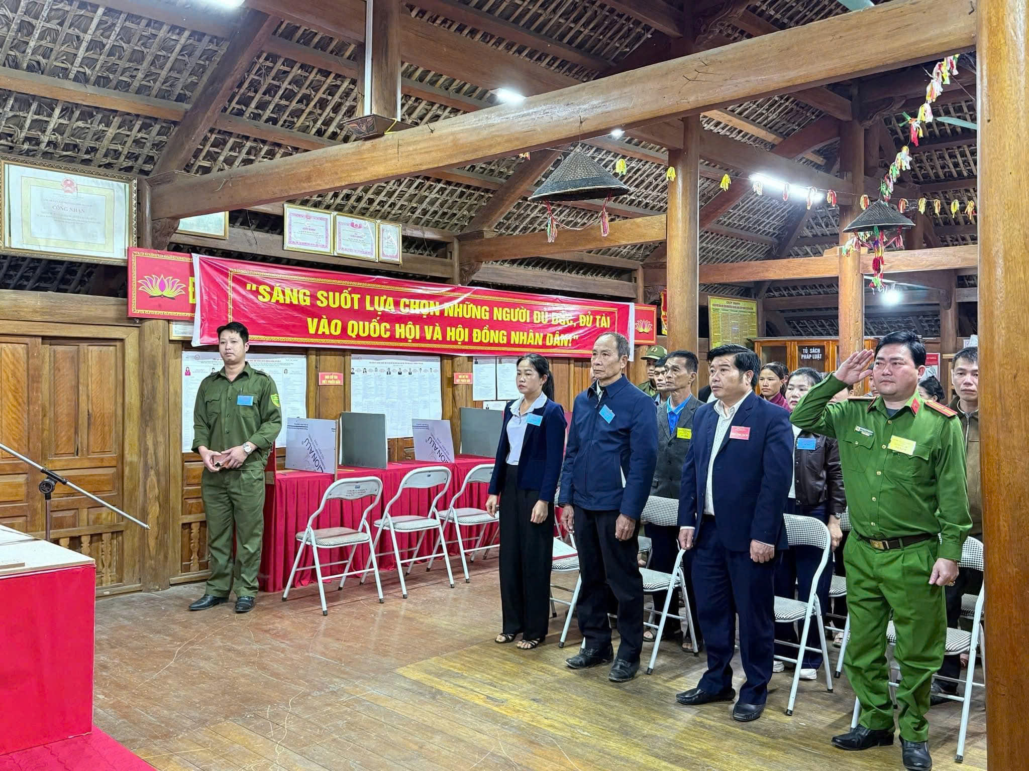 CÔNG AN XÃ XUÂN GIANG CHỦ ĐỘNG BẢO ĐẢM ANTT BẦU CỬ ĐẠI BIỂU QUỐC HỘI KHOÁ XIV VÀ HĐND CÁC CẤP NHIỆM KỲ 2026 - 2031