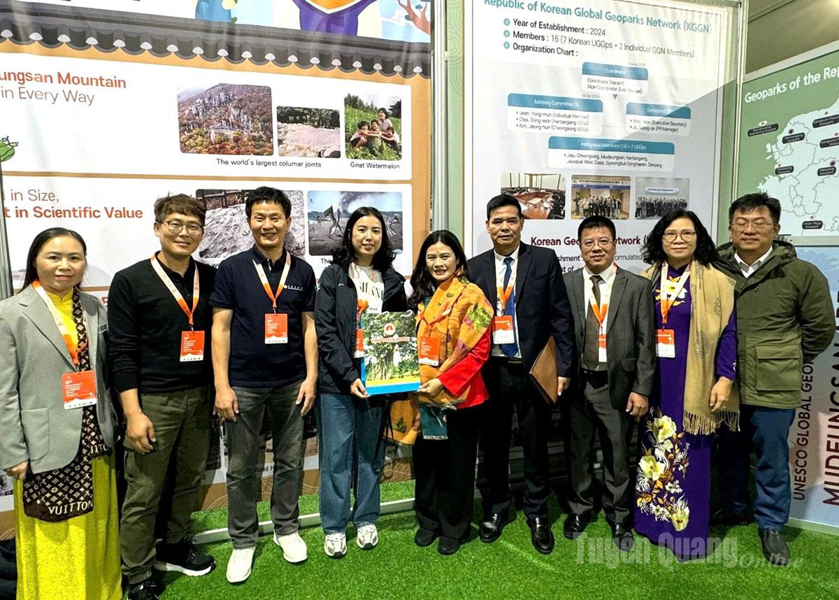 Đoàn đại biểu tỉnh Tuyên Quang tiếp tục tham gia các hoạt động của Hội nghị quốc tế về Công viên địa chất tại Chi Lê