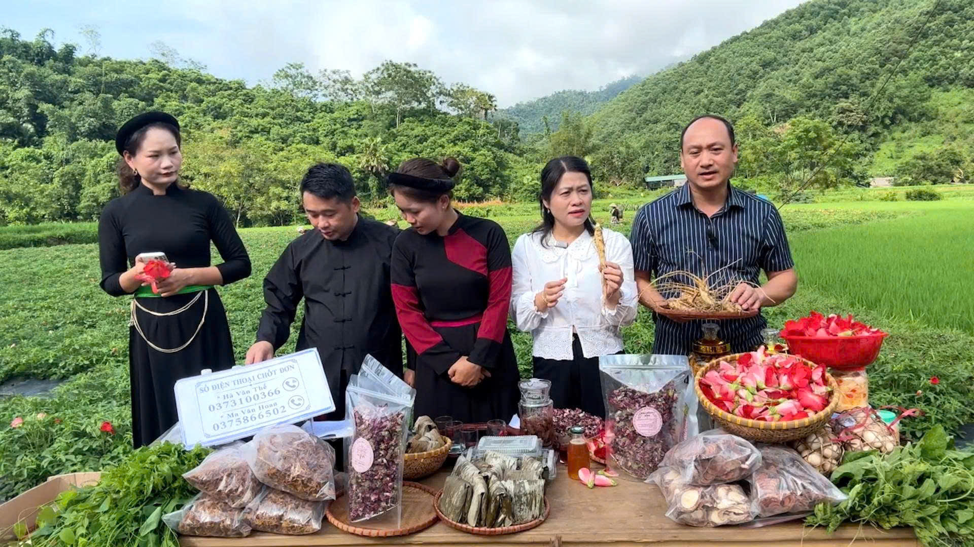 Kiên Đài: Lãnh đạo xã lên sóng livestream, đồng hành quảng bá nông sản của người dân