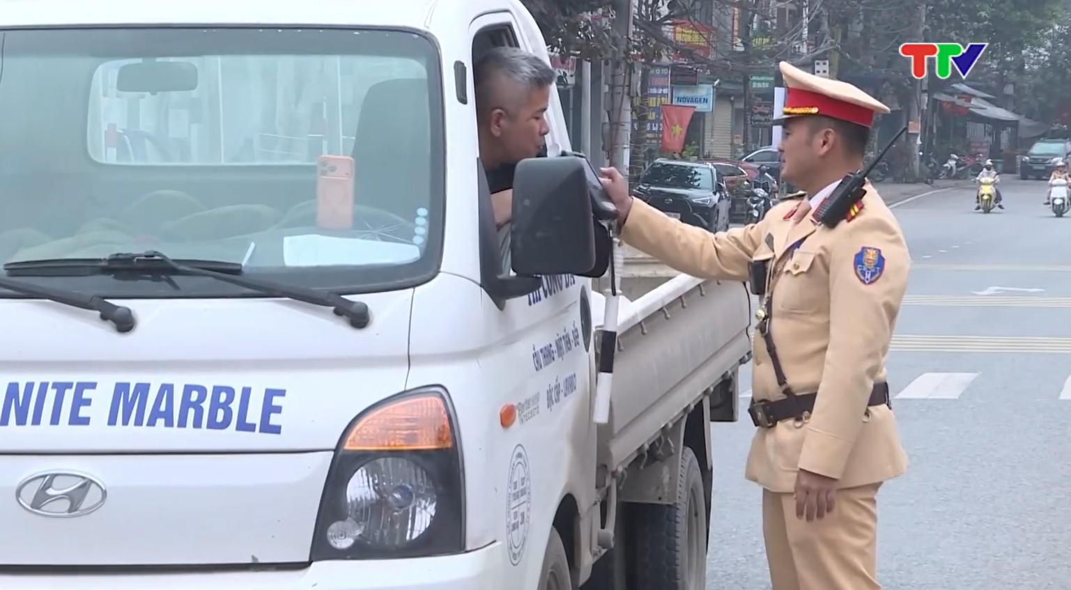 TĂNG CƯỜNG BẢO ĐẢM AN TOÀN GIAO THÔNG