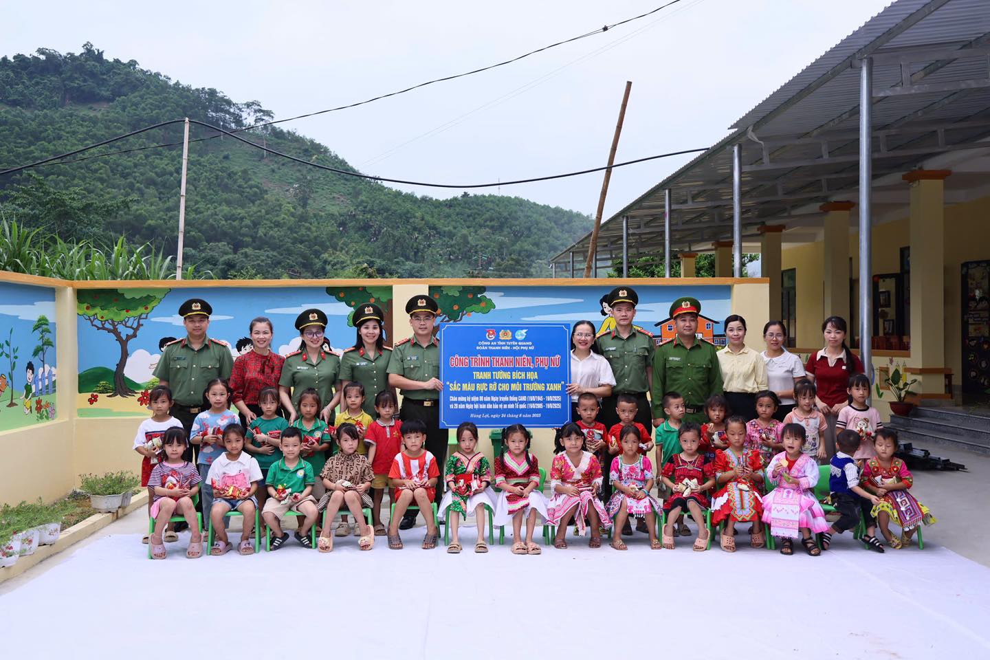 TUỔI TRẺ CÔNG AN TỈNH TUYÊN QUANG XUNG KÍCH VÌ CUỘC SỐNG CỘNG ĐỒNG