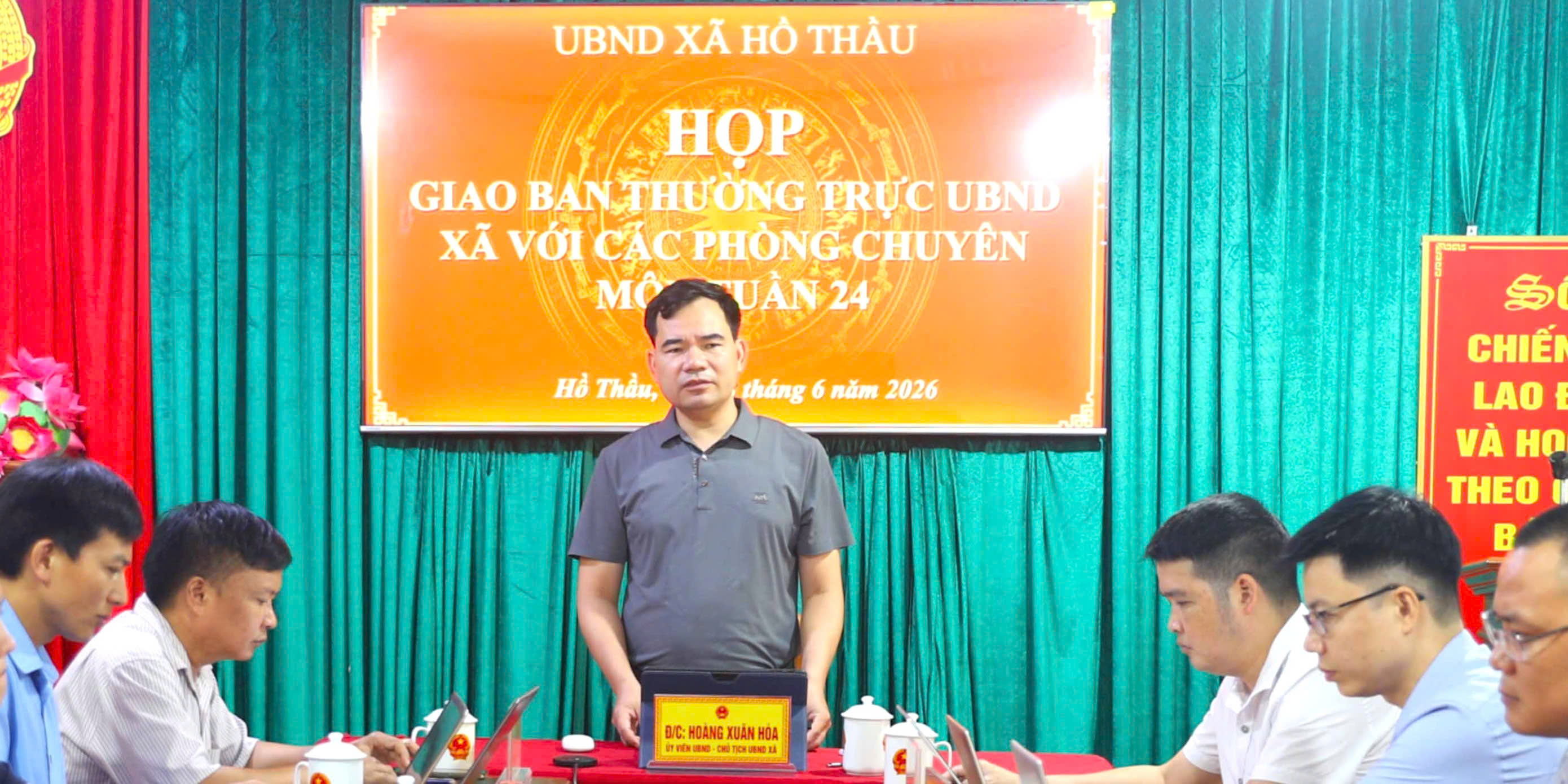 UBND XÃ HỒ THẦU TỔ CHỨC HỌP GIAO BAN THƯỜNG TRỰC UBND XÃ VỚI CÁC BỘ PHẬN CHUYÊN MÔN TUẦN 24