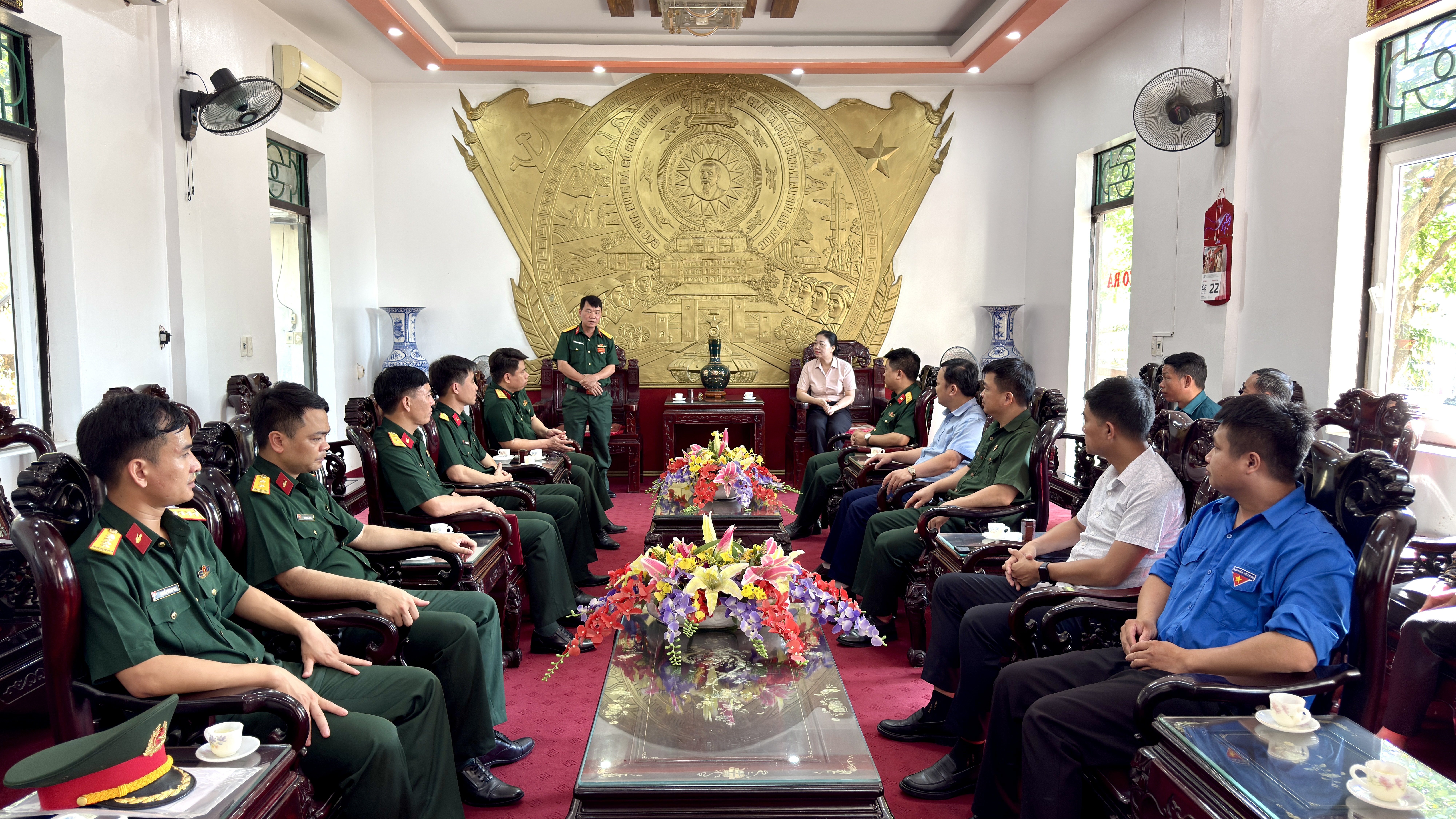 ĐOÀN CÔNG TÁC XÃ YÊN PHÚ TỚI THĂM, ĐỘNG VIÊN CÁC TÂN BINH MỚI NHẬP NGŨ NĂM 2026