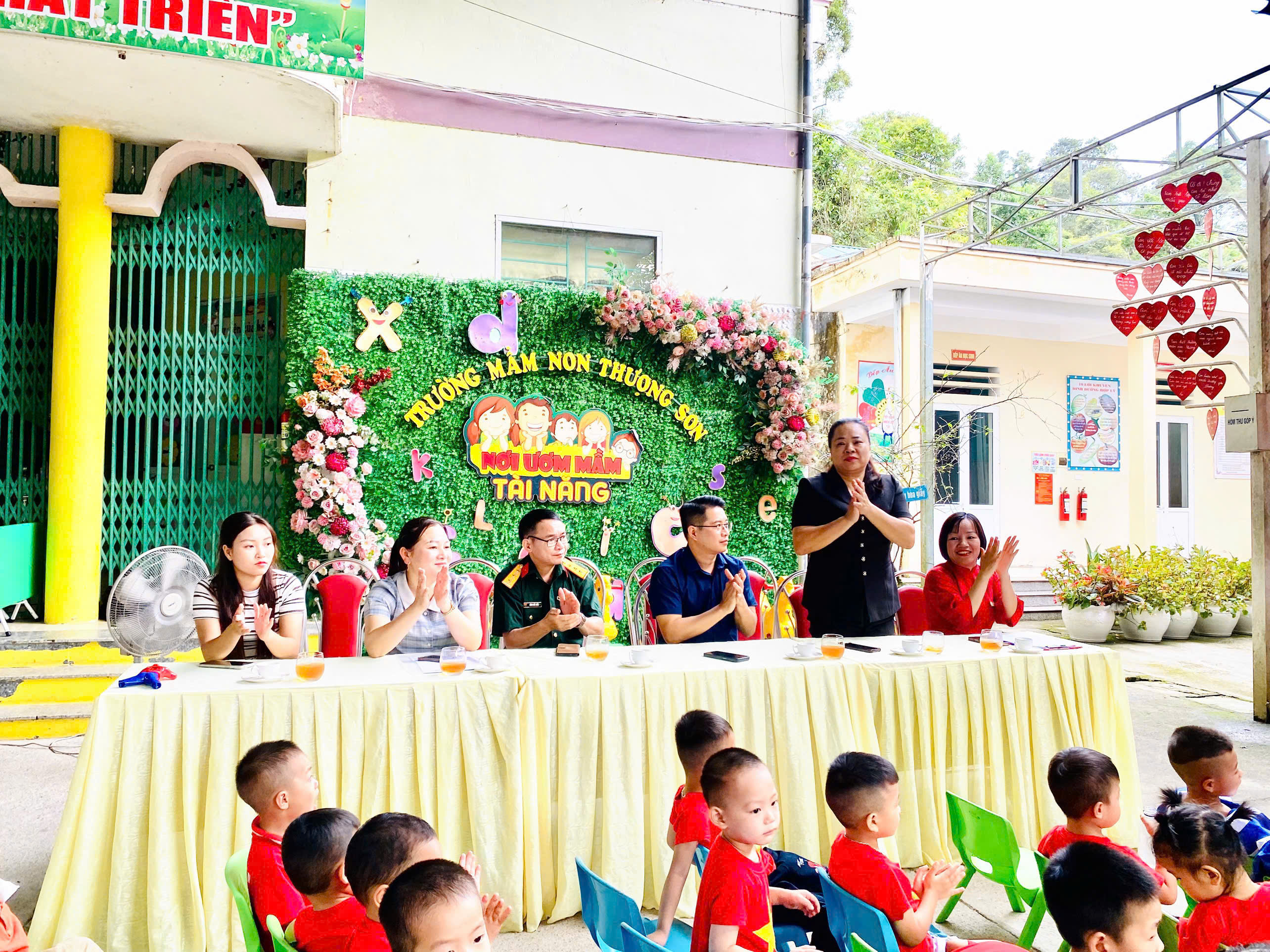 TRƯỜNG MẦM NON THƯỢNG SƠN TỔ CHỨC TỔNG KẾT NĂM HỌC 2025–2026, VUI TẾT THIẾU NHI 1/6 VÀ CHIA TAY HỌC SINH 5 TUỔI RA TRƯỜNG