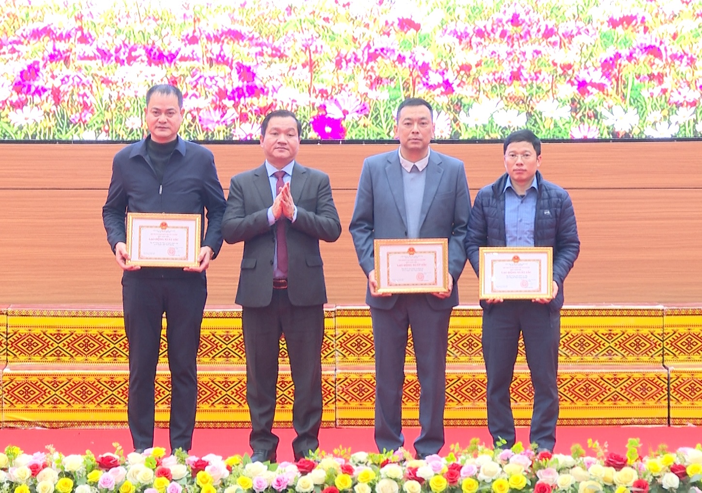 Xã Vị Xuyên tổng kết phong trào thi đua, công tác khen thưởng năm 2025 và  phát động phong trào thi đua năm 2026.