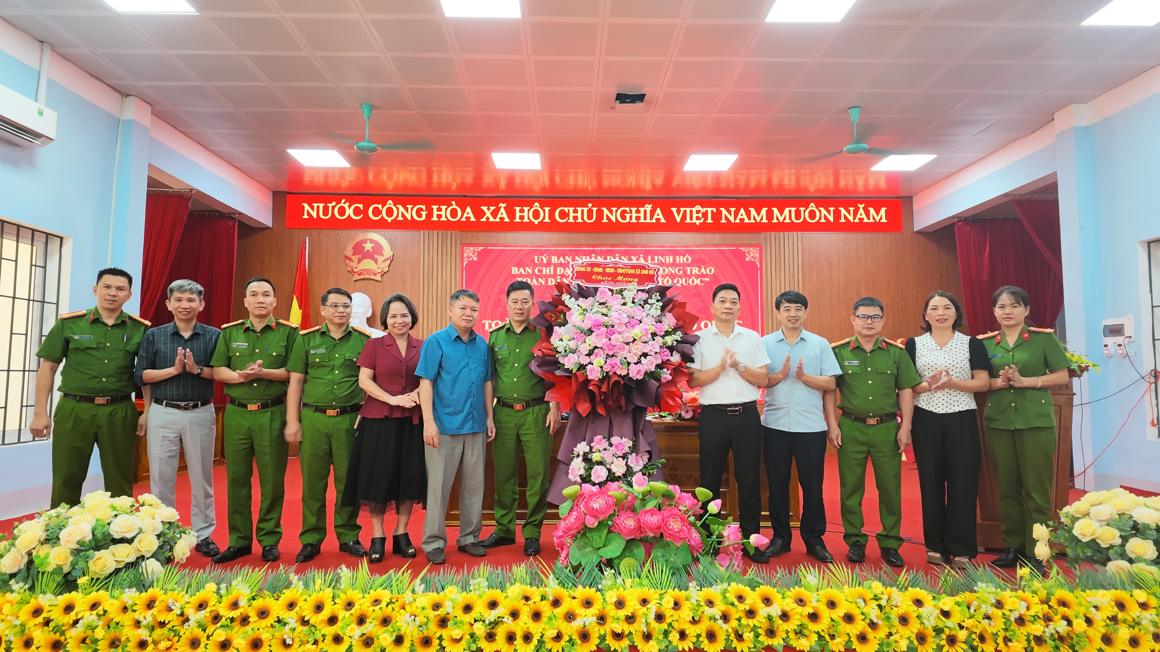 Ng&agrave;y hội 8.JPG