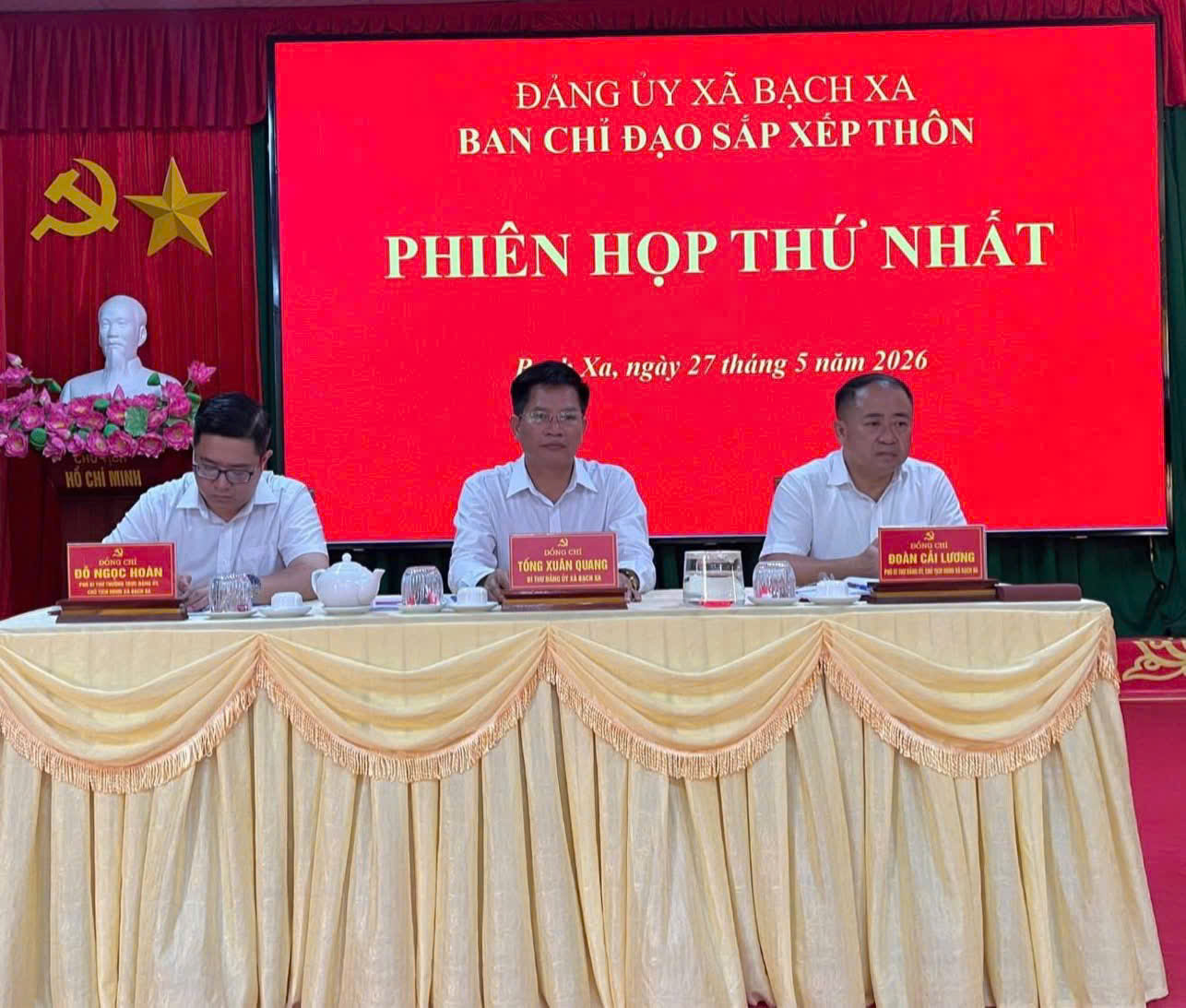 BAN CHỈ ĐẠO SẮP XẾP, TỔ CHỨC LẠI THÔN XÃ BẠCH XA TỔ CHỨC PHIÊN HỌP THỨ NHẤT