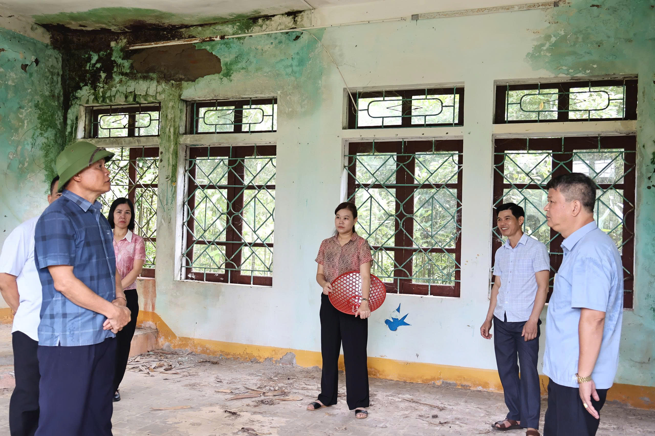 khảo sát trường điểm mầm non tiền phong làm chụ sở thôn 2.jpg