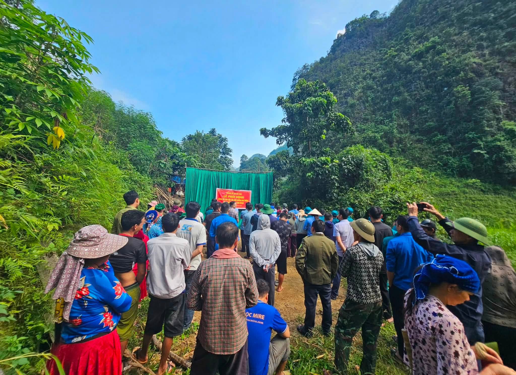 DU GIÀ PHÁT ĐỘNG CÔNG TÁC DÂN VẬN S ỬA CHỮA ĐƯỜNG GIAO THÔNG NÔNG THÔN TẠI THÔN KHAI HOANG 