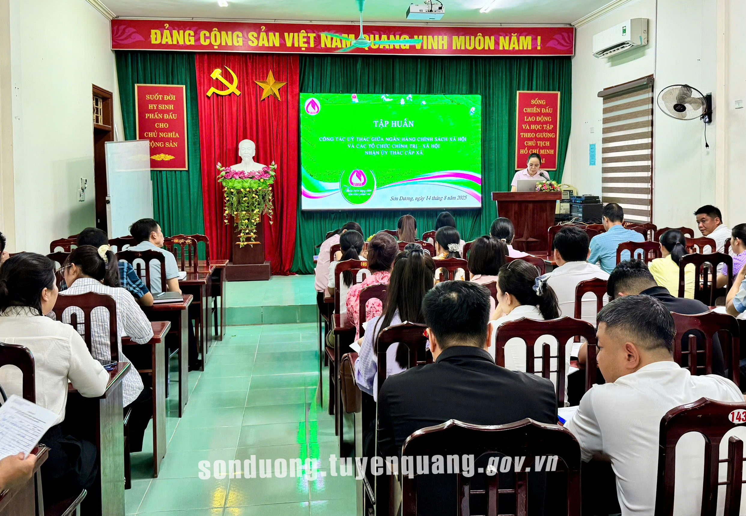 Nâng cao ủy thác giữa ngân hàng với các tổ chức chính trị - xã hội cấp xã
