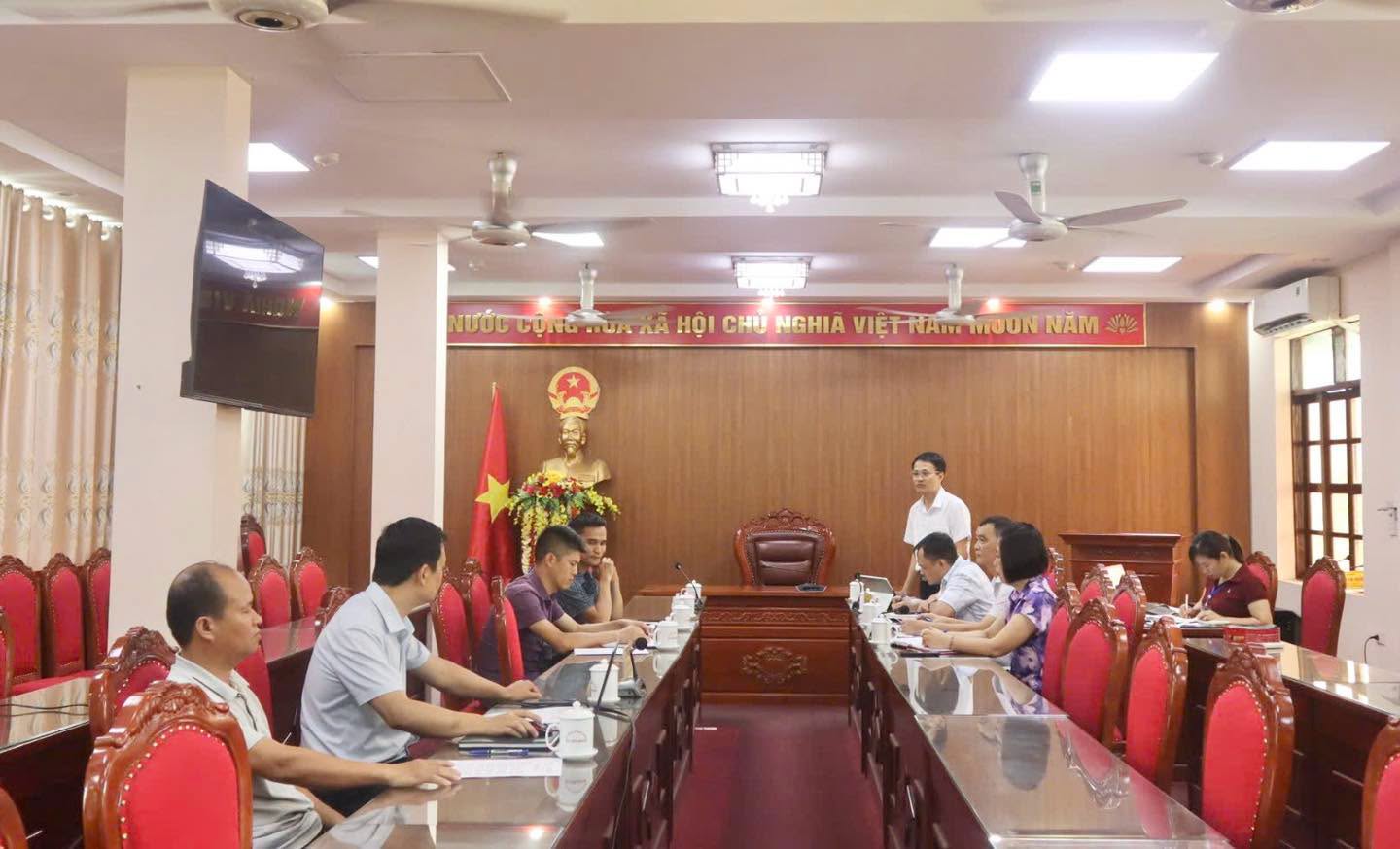 UBND XÃ YÊN MINH LÀM VIỆC VỚI CÔNG TY GIỐNG CÂY TRỒNG TIẾN PHÁT