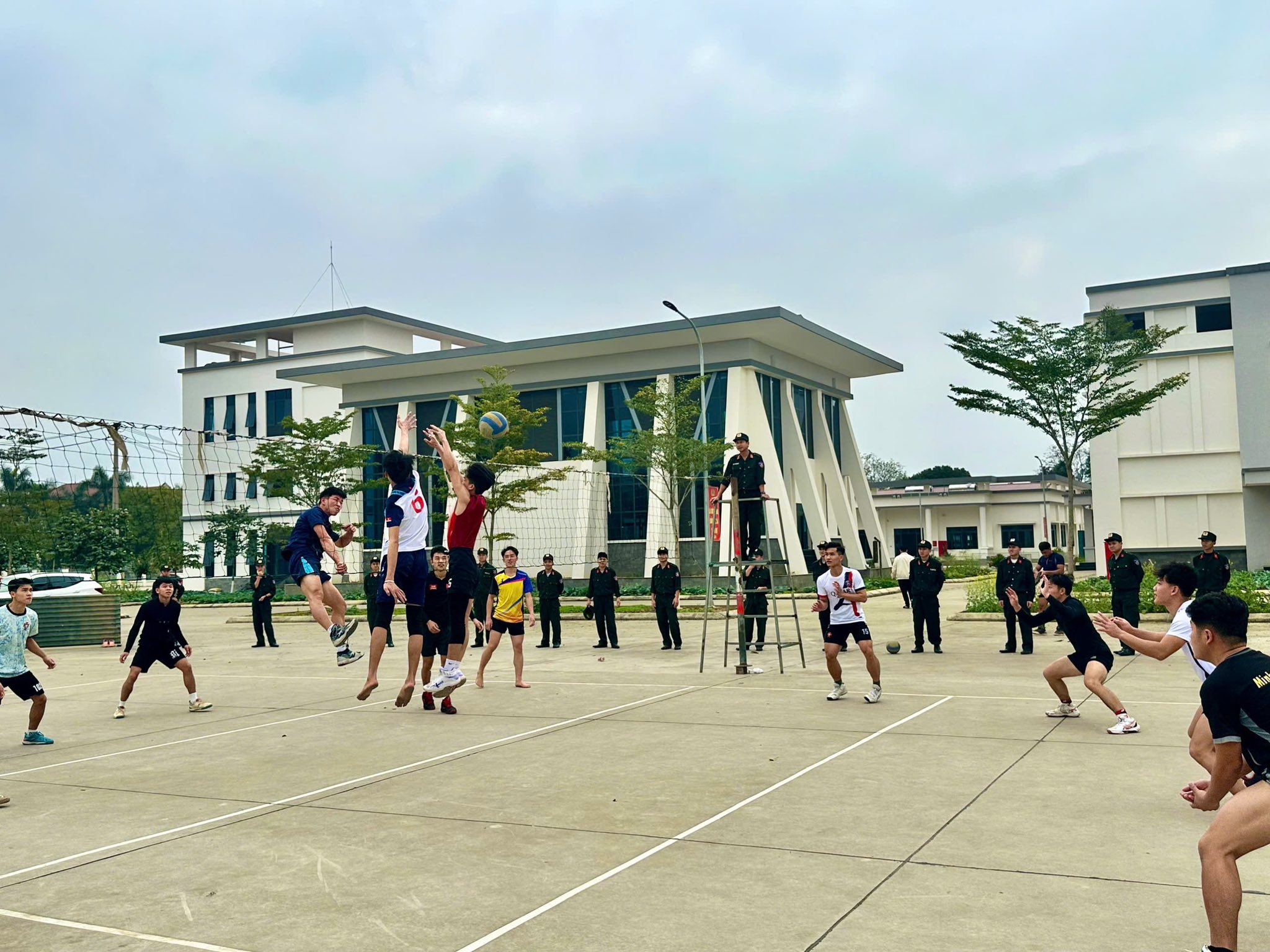 TUỔI TRẺ PHÒNG CẢNH SÁT CƠ ĐỘNG, CÔNG AN TỈNH TUYÊN QUANG GIAO LƯU THỂ THAO MỪNG XUÂN BÍNH NGỌ 2026