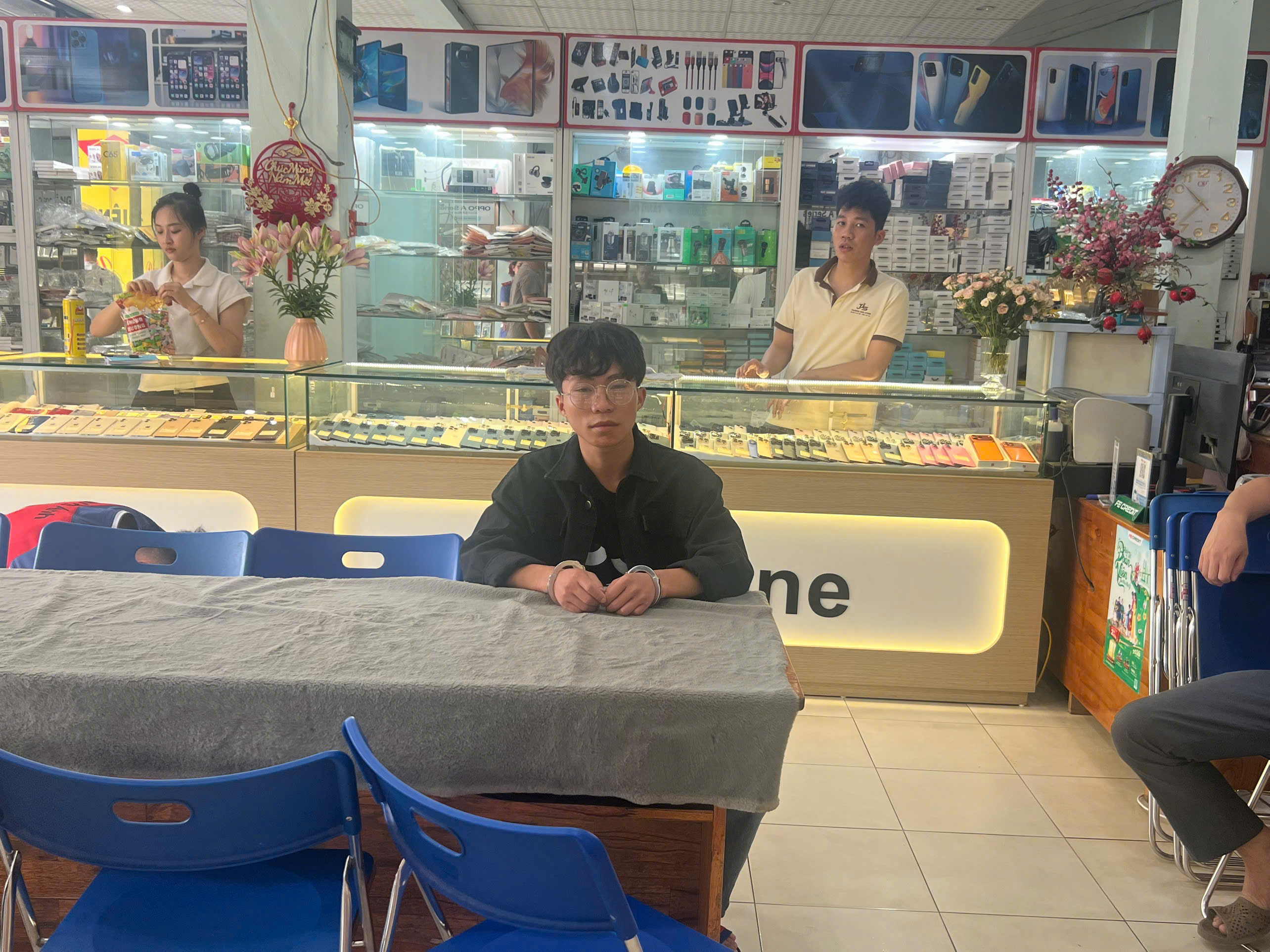 PHÁT HUY HIỆU QUẢ PHONG TRÀO “TOÀN DÂN BẢO VỆ AN NINH TỔ QUỐC”, NHANH CHÓNG LÀM RÕ VỤ VIỆC LỪA ĐẢO CHIẾM ĐOẠT TÀI SẢN TẠI ĐỊA BÀN