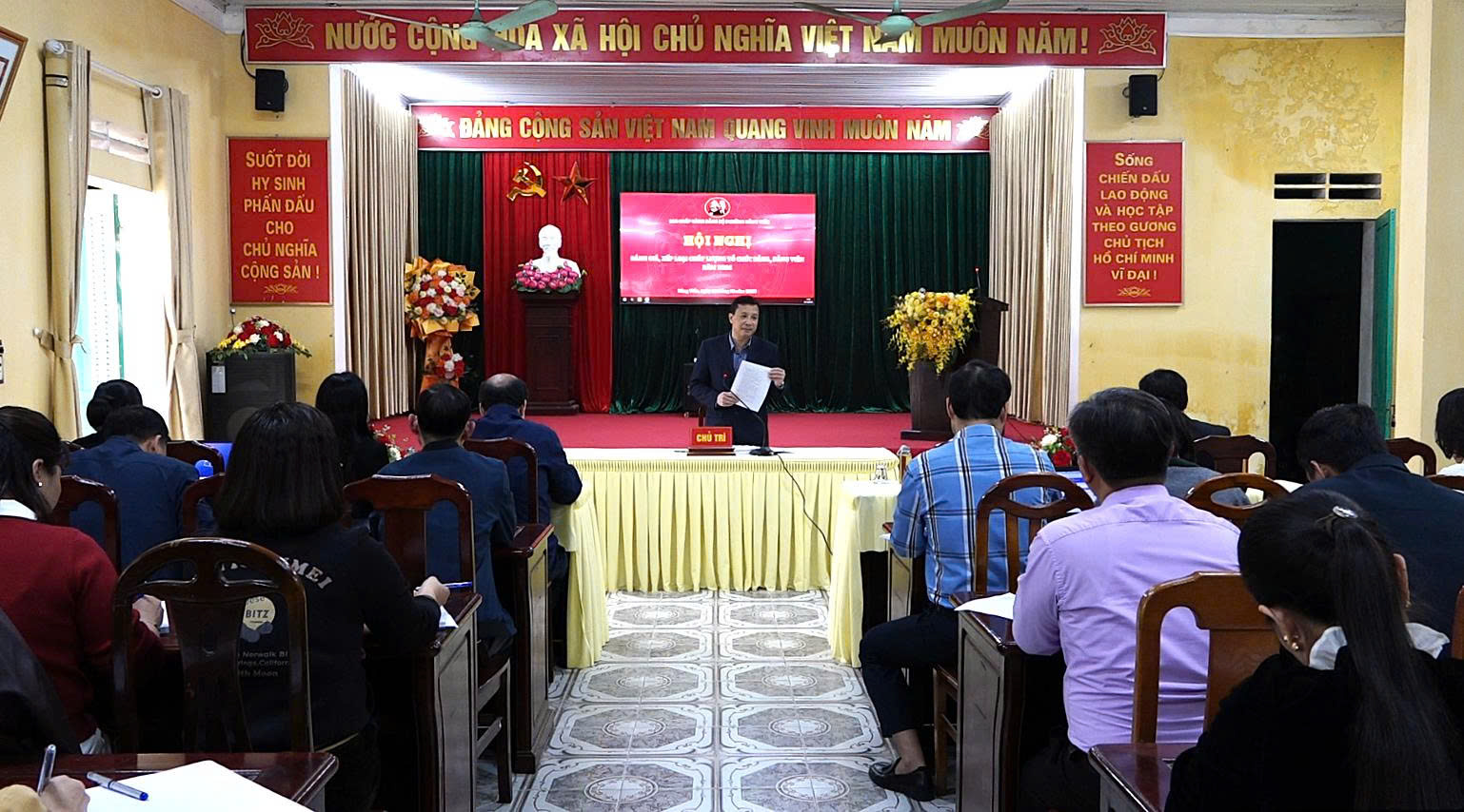 an Chấp hành Đảng bộ phường Nông Tiến tổ chức Hội nghị kiểm điểm, đánh giá, xếp loại chất lượng tổ chức Đảng và đảng viên năm 2025