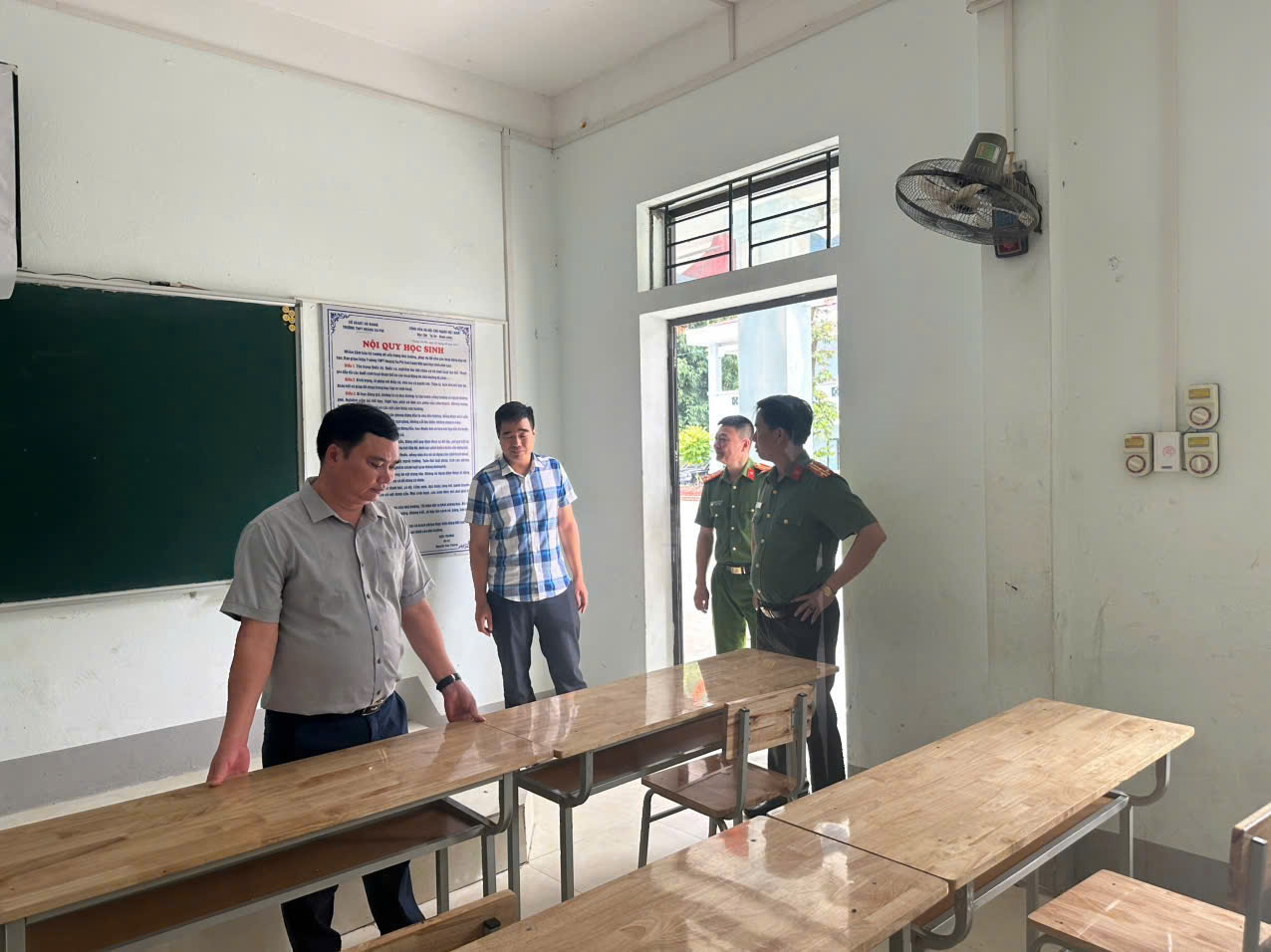 Lãnh đạo công an tỉnh kiểm tra công tác chuẩn bị kỳ thi tốt nghiệp THPT năm 2026 tại Hoàng Su Phì