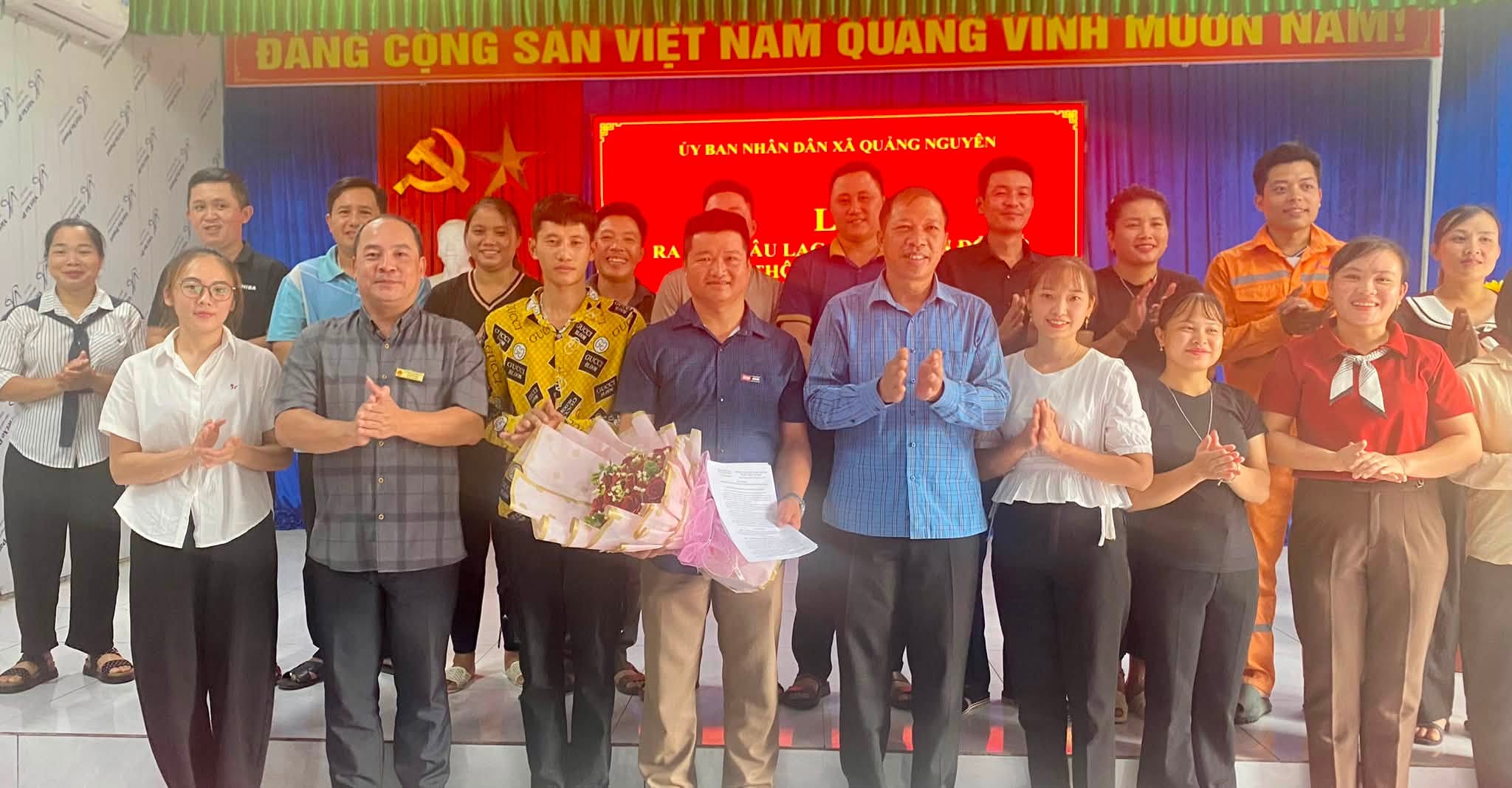 RA MẮT CÂU LẠC BỘ CHUYỂN ĐỔI SỐ THÔN QUẢNG HẠ