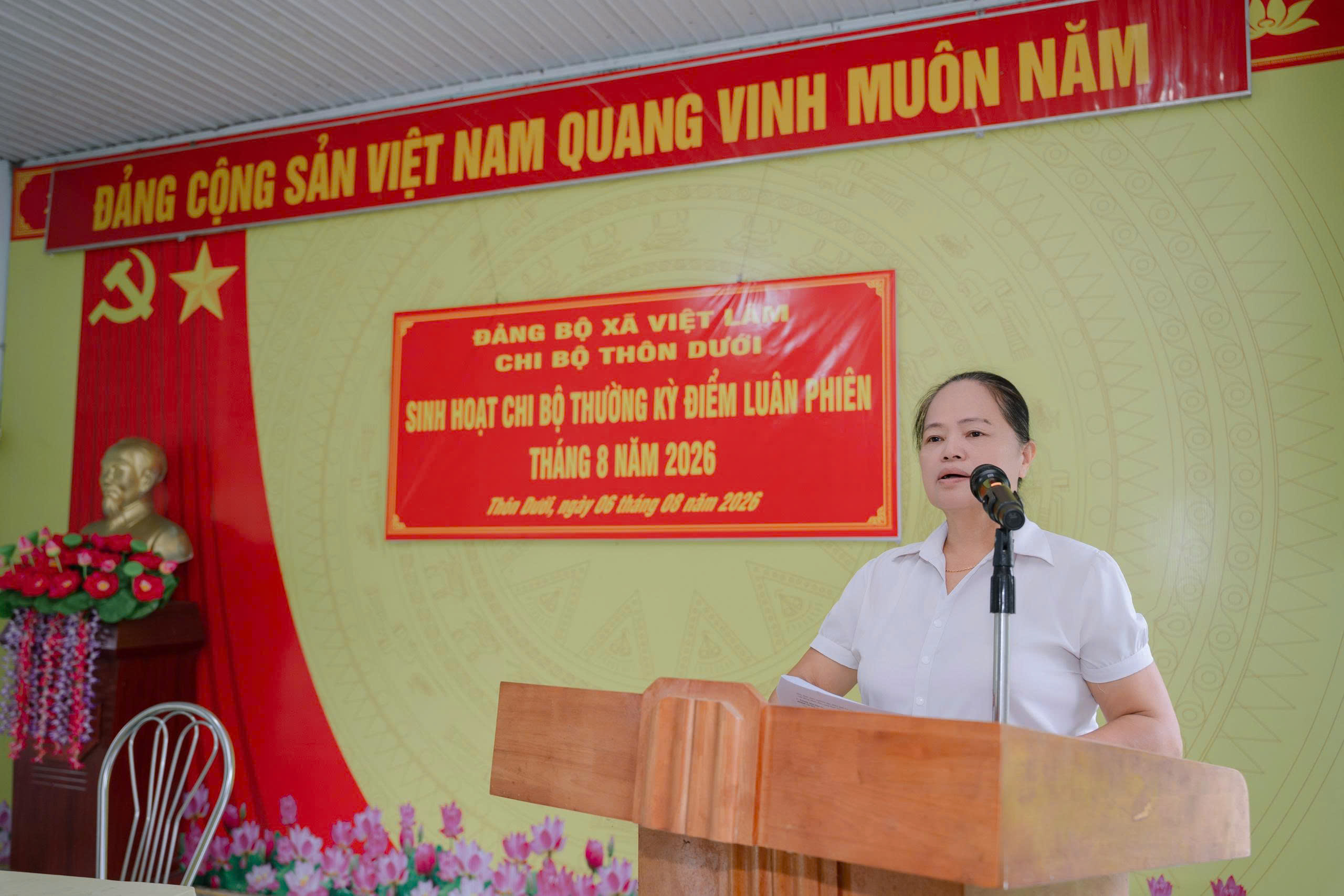 CHI BỘ THÔN DƯỚI TỔ CHỨC SINH HOẠT CHI BỘ THƯỜNG KỲ ĐIỂM LUÂN PHIÊN THÁNG 8 NĂM 2026