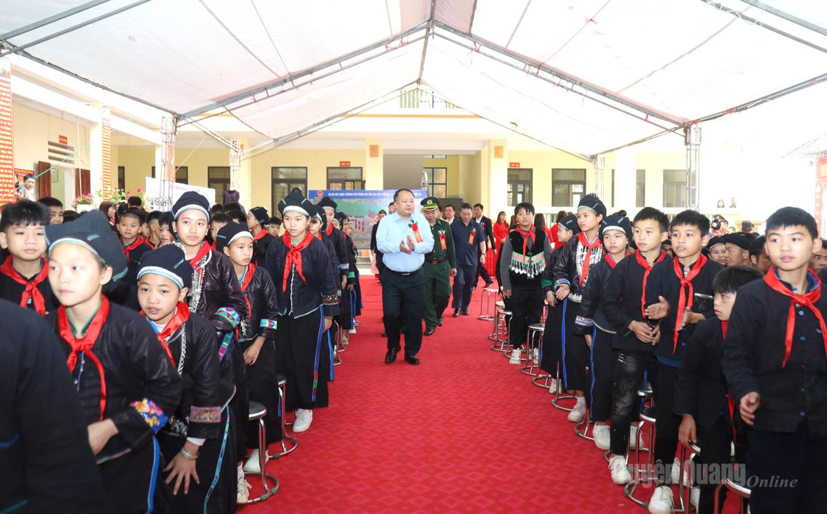 Chủ tịch UBND tỉnh Phan Huy Ngọc dự Lễ động thổ khởi công trường Phổ thông nội trú liên cấp Tiểu học và THCS Thàng Tín