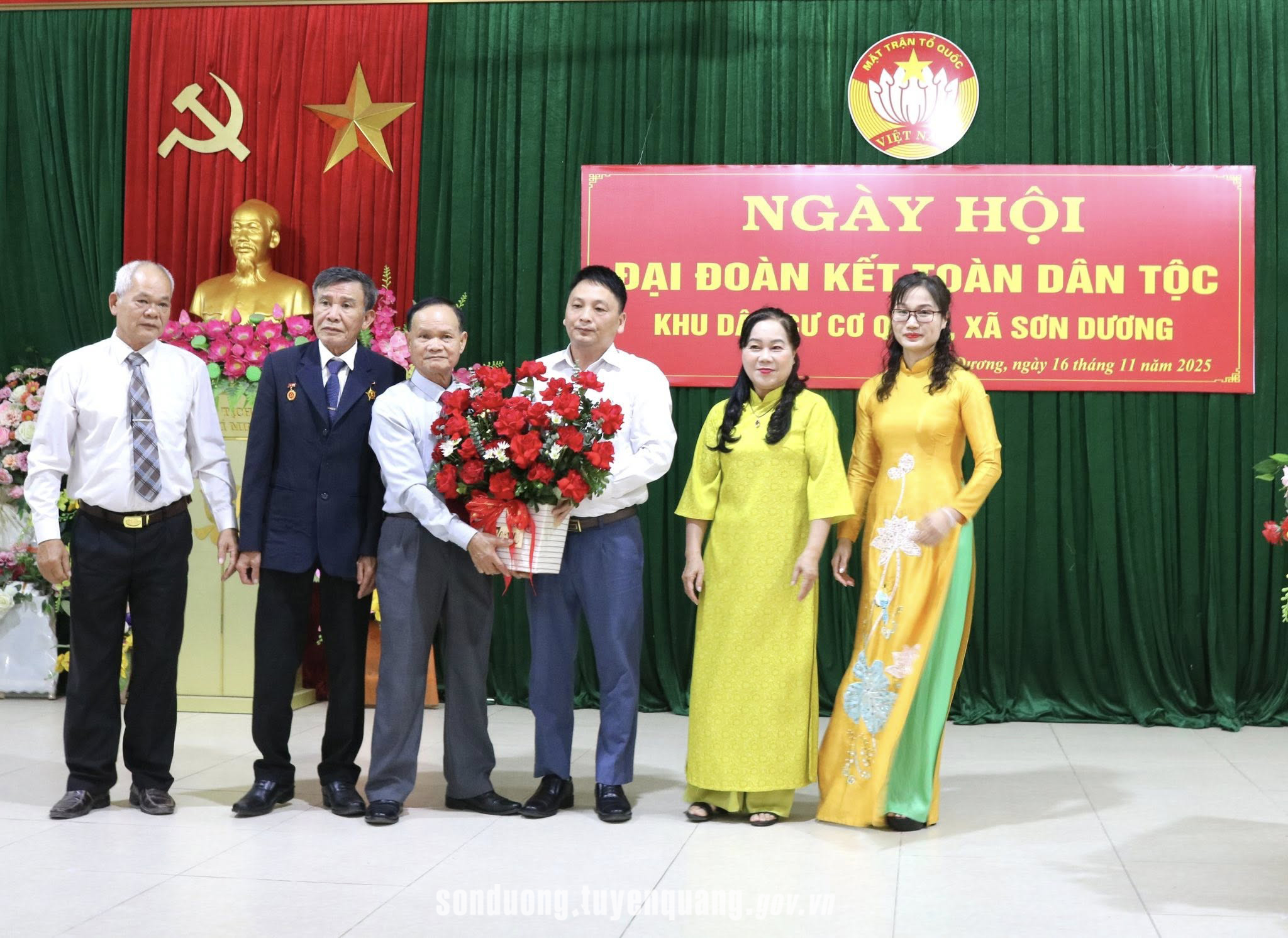 Tinh thần đoàn kết lan tỏa tại Ngày hội Đại đoàn kết thôn Cơ Quan