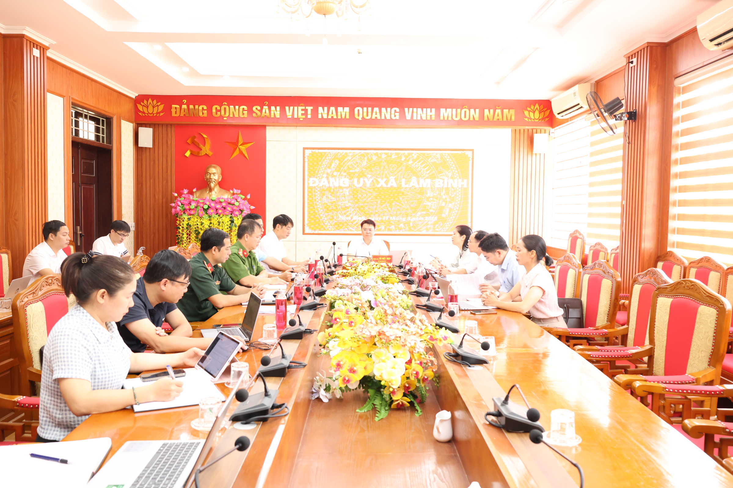 Họp Ban Thường vụ Đảng uỷ xã Lâm Bình 