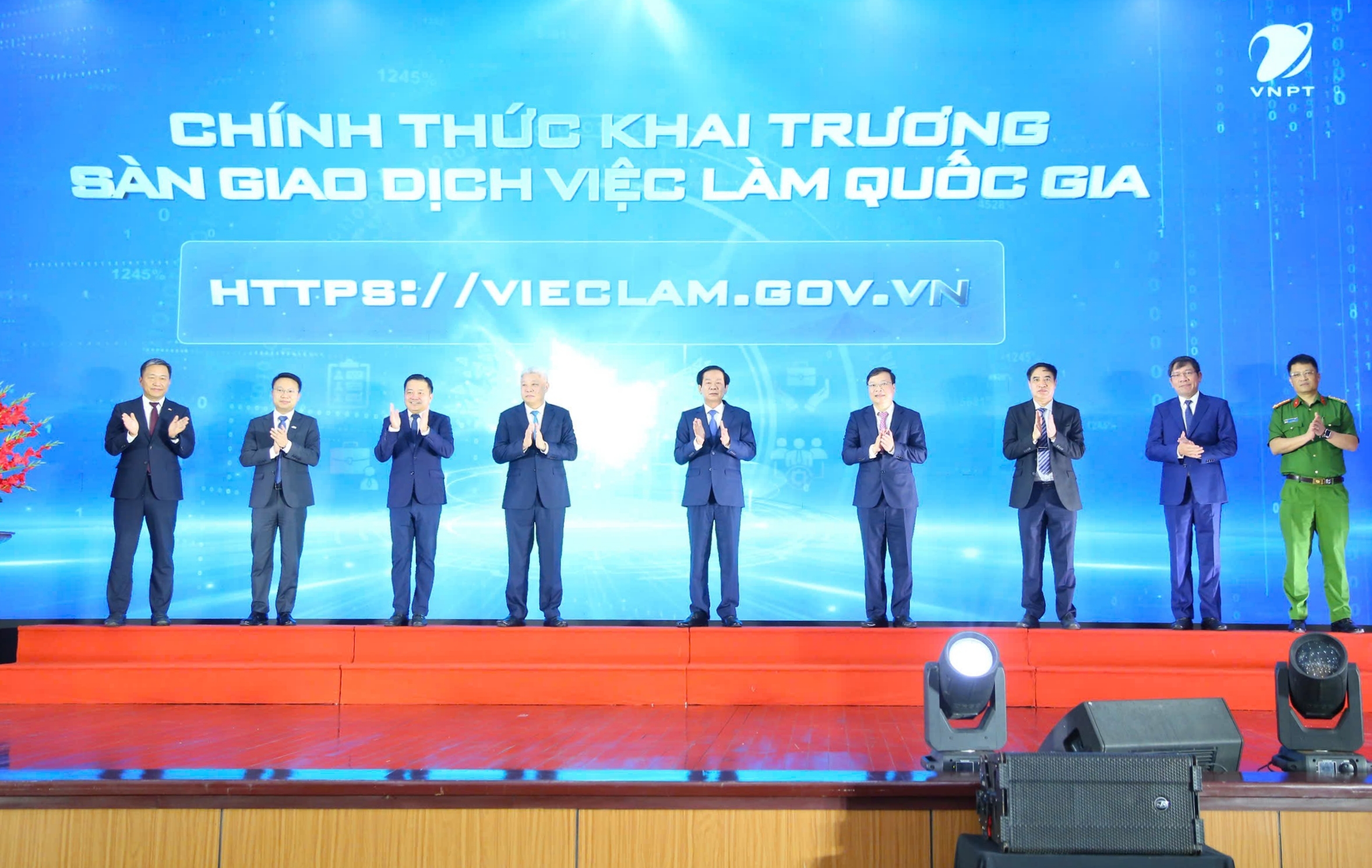 Khai trương Sàn giao dịch việc làm quốc gia