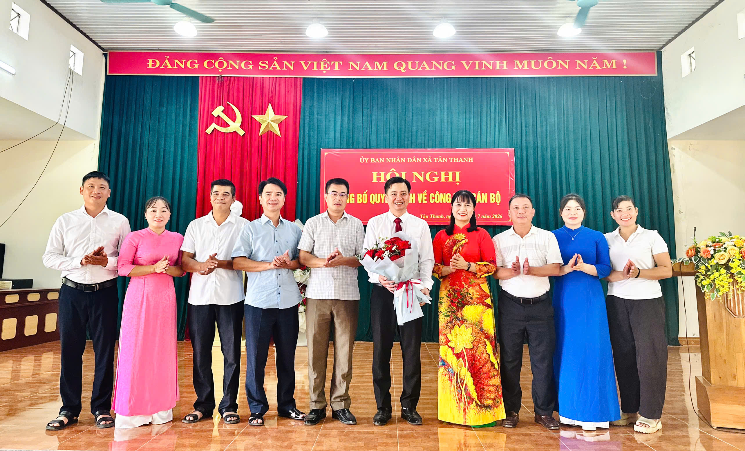 Hội nghị công bố quyết định bổ nhiệm Phó Chánh Văn phòng HĐND và UBND xã Tân Thanh