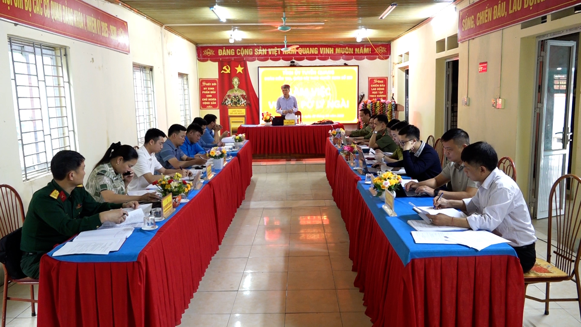Đoàn kiểm tra giám sát của BTV Tỉnh ủy Tuyên Quang làm việc tại xã Pờ Ly Ngài