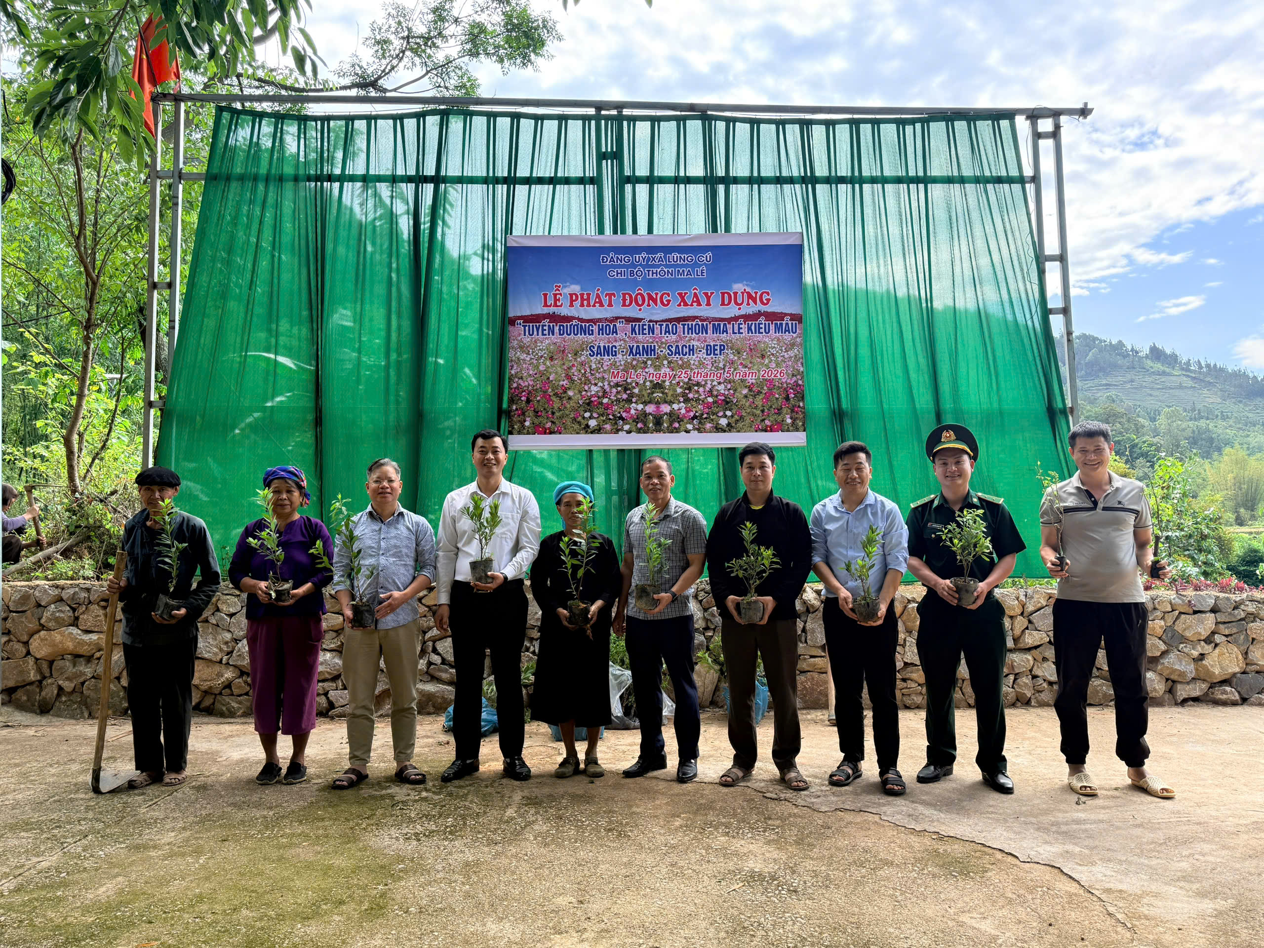 NỞ HOA NƠI BIÊN CƯƠNG – CHUNG TAY XÂY DỰNG THÔN MÁ LÉ KIỂU MẪU