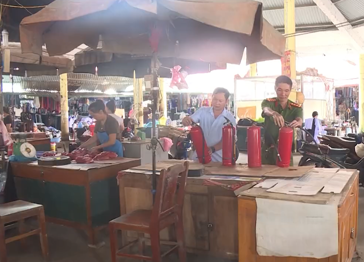 NÂNG CAO Ý THỨC CẢNH GIÁC NHÂN DÂN TRONG PHÒNG CHỐNG CHÁY