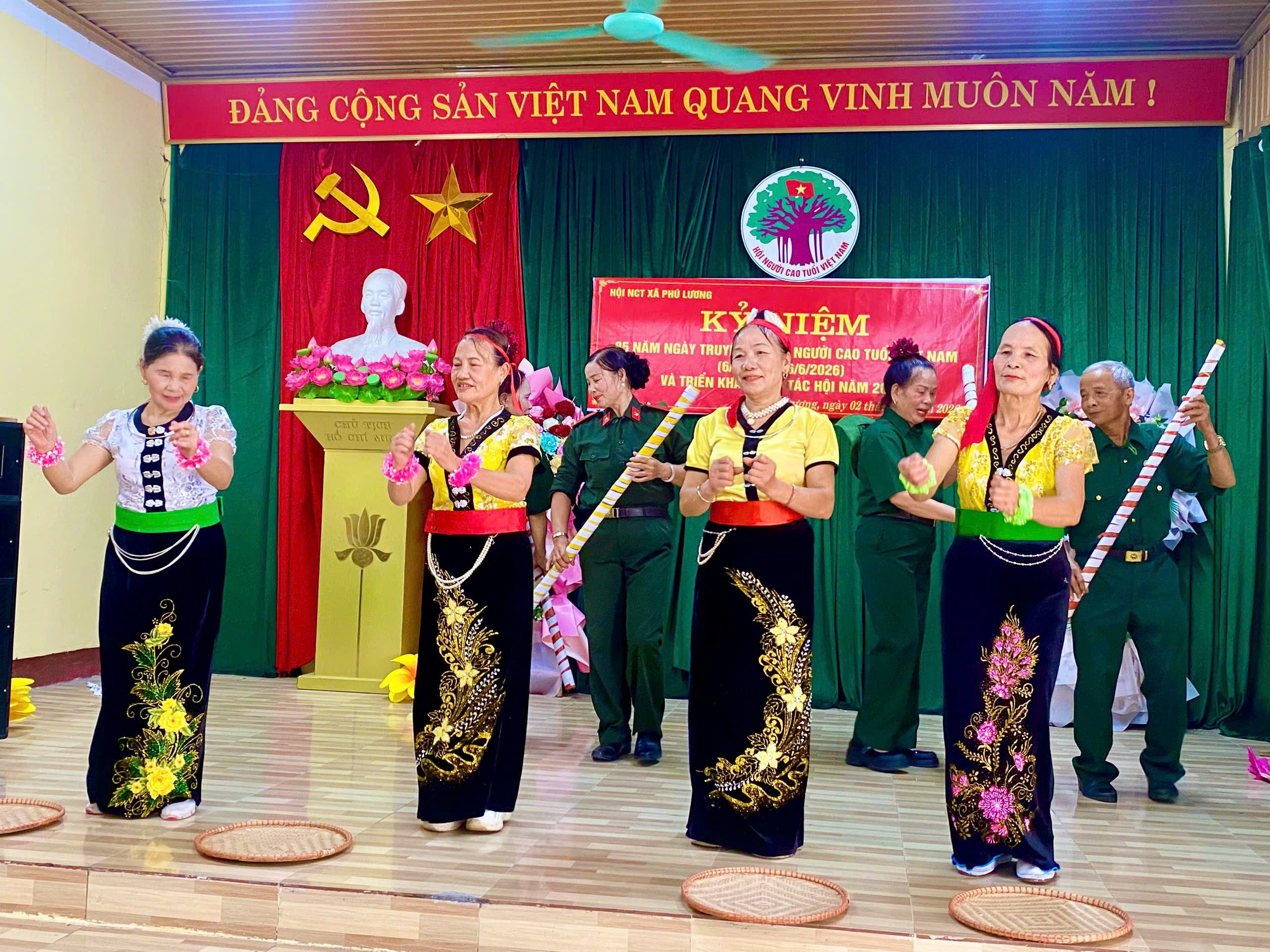 HỘI NGƯỜI CAO TUỔI XÃ PHÚ LƯƠNG TỔ CHỨC LỄ KỶ NIỆM 85 NĂM NGÀY TRUYỀN THỐNG NGƯỜI CAO TUỔI VIỆT NAM (06/6/1941 - 06/6/2026)