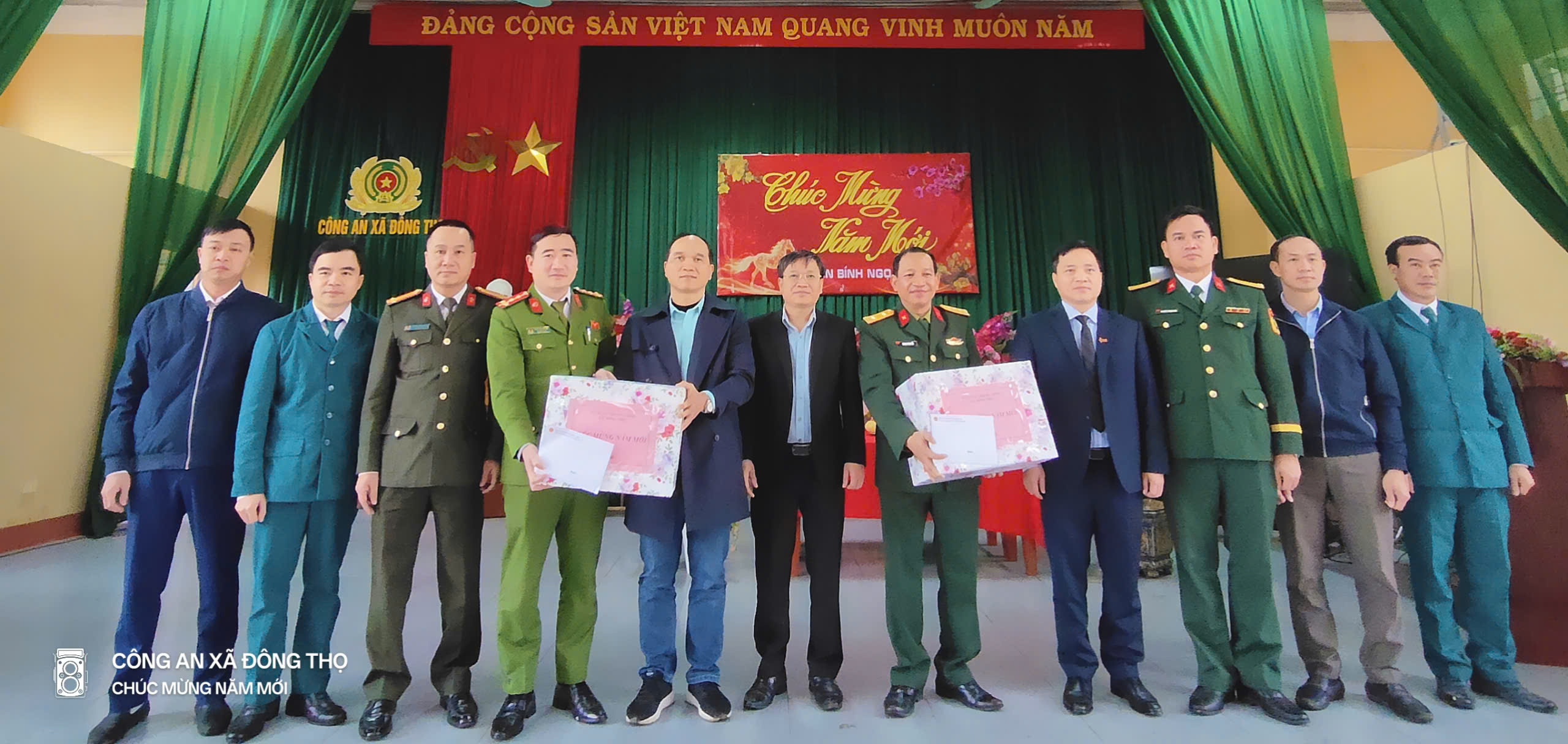 THƯỜNG TRỰC ĐẢNG UỶ XÃ ĐÔNG THỌ THĂM, ĐỘNG VIÊN, CHÚC TẾT CÔNG AN VÀ QUÂN SỰ XÃ